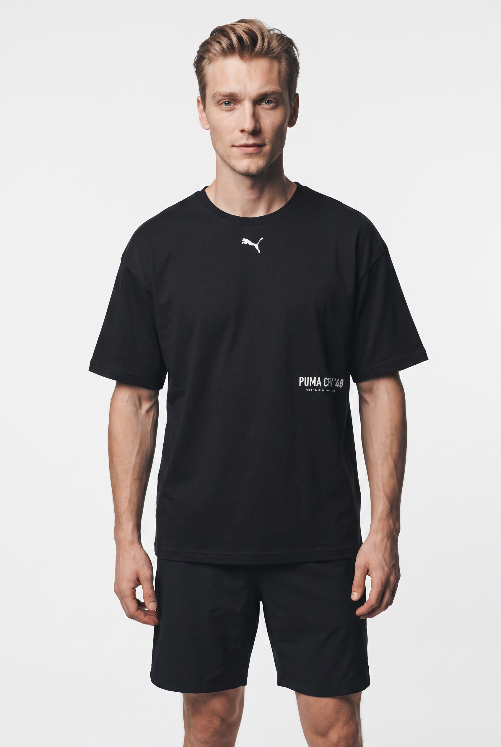 PUMA Trainingsshirt "M GRAPHIC OVERSIZE TEE" Kurzarm-Design, sportlicher Stil, atmungsaktiv, schnell trocknend