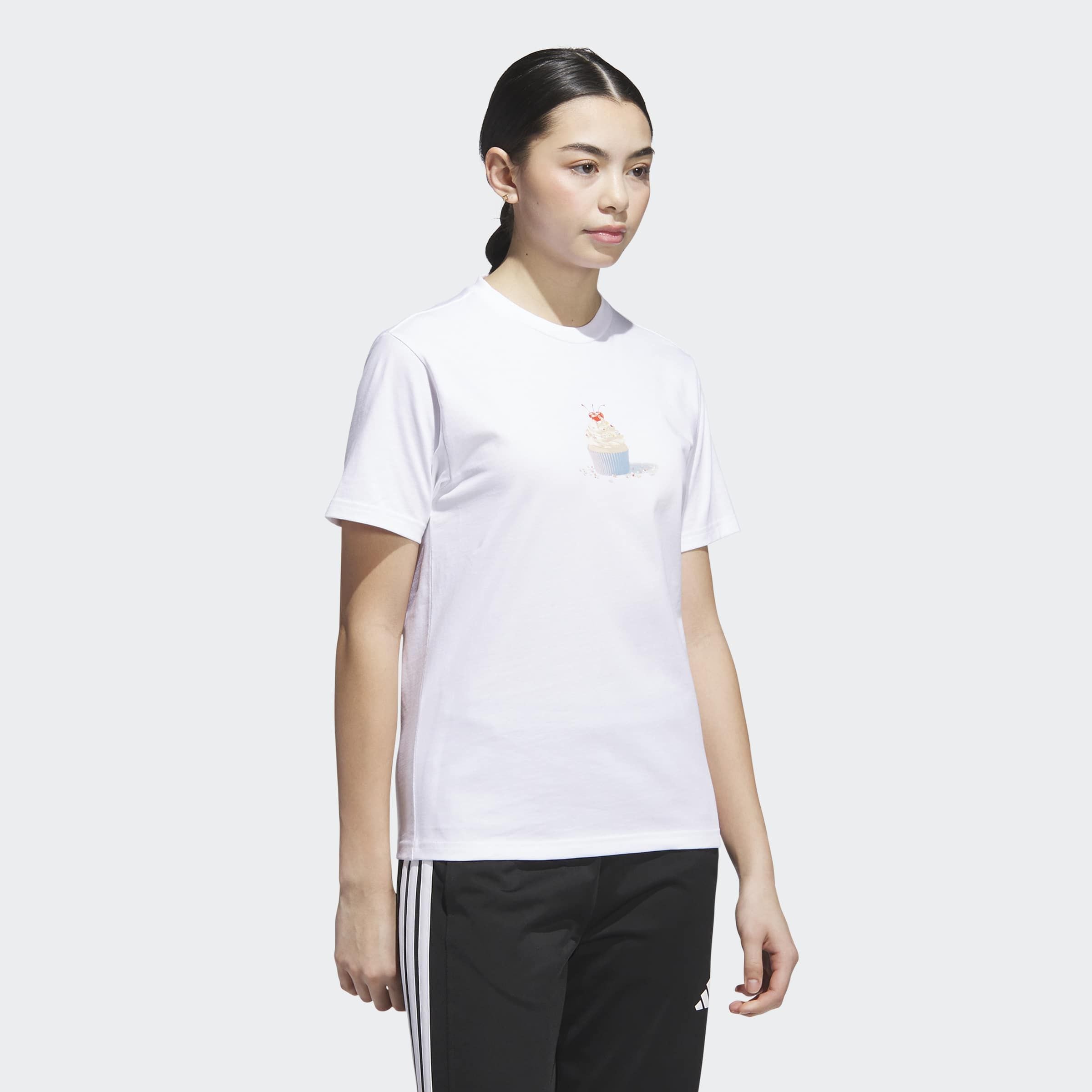 adidas Sportswear T-Shirt »W CO CUPCK T«, mit Cupcake Motiv, aus weicher, leicht dehnbarer Baumwolle