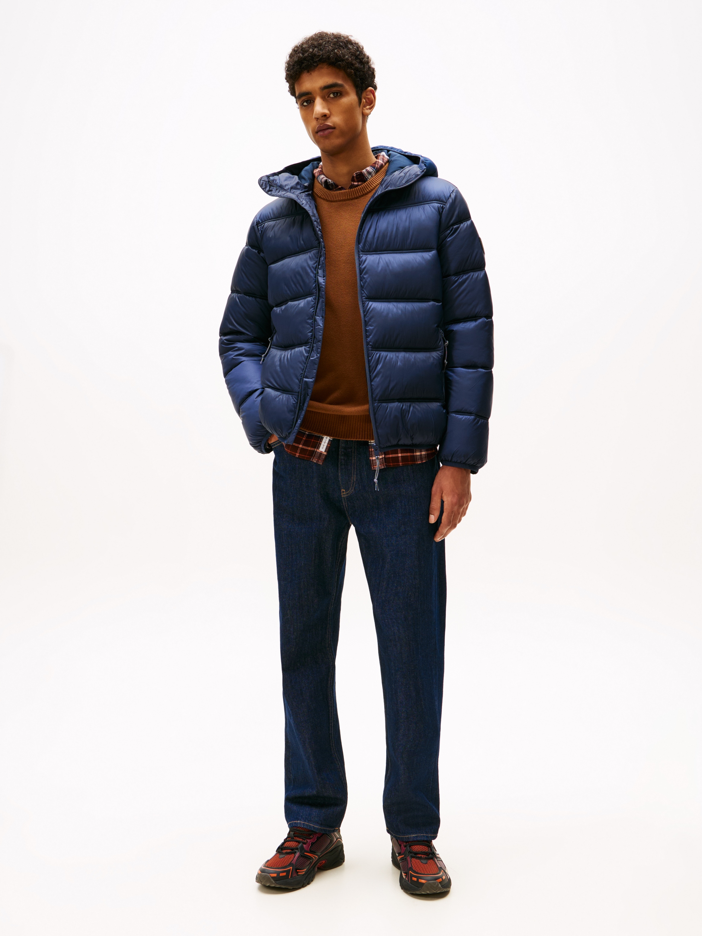 Tommy Jeans Steppjacke »HOODED LOGO PUFFER« mit Kapuze Winterjacke Steppjacke W Regular fit mit Rundhalsausschnitt
