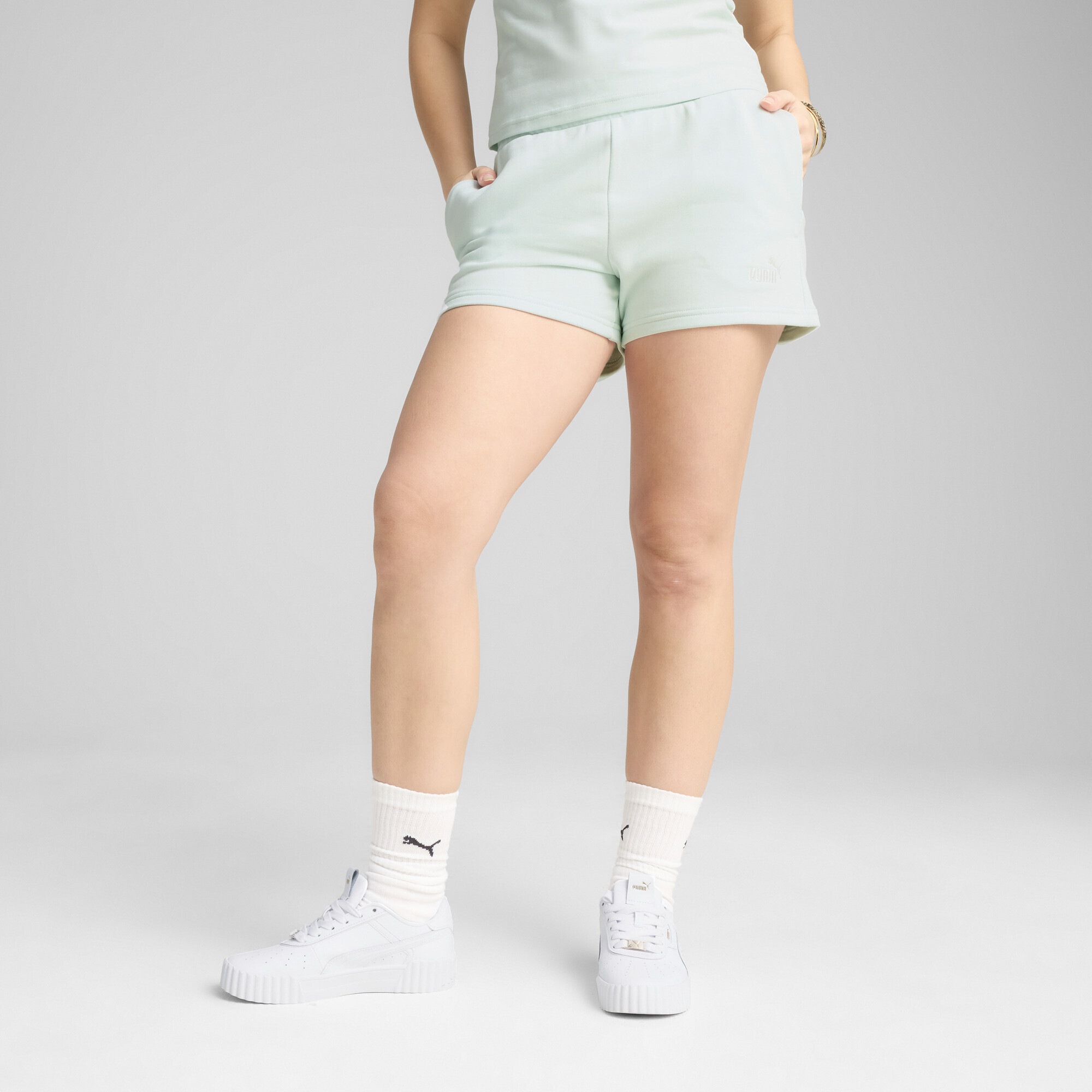 PUMA Sporthose »ESS Small No. 1 Logo 4'' Shorts Damen«