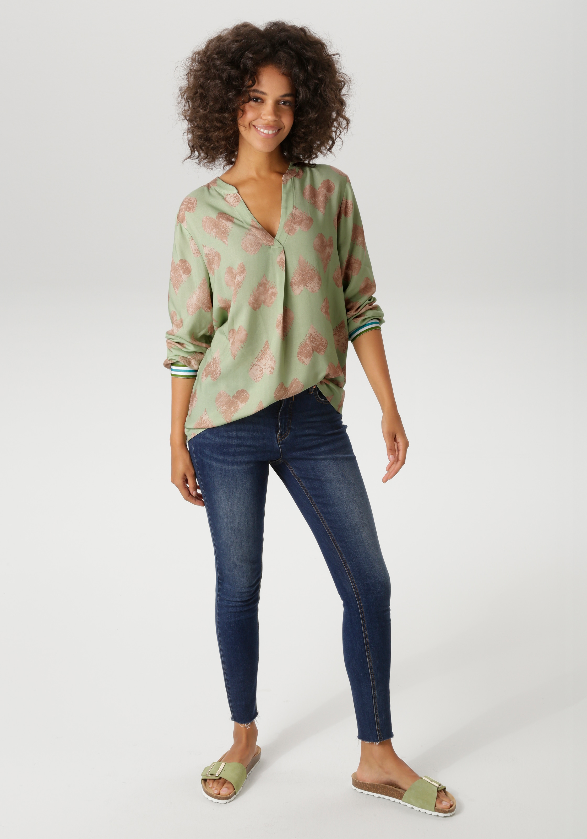 Aniston CASUAL Schlupfbluse mit kunstvollen Herzen bedruckt - NEUE KOLLEKTION