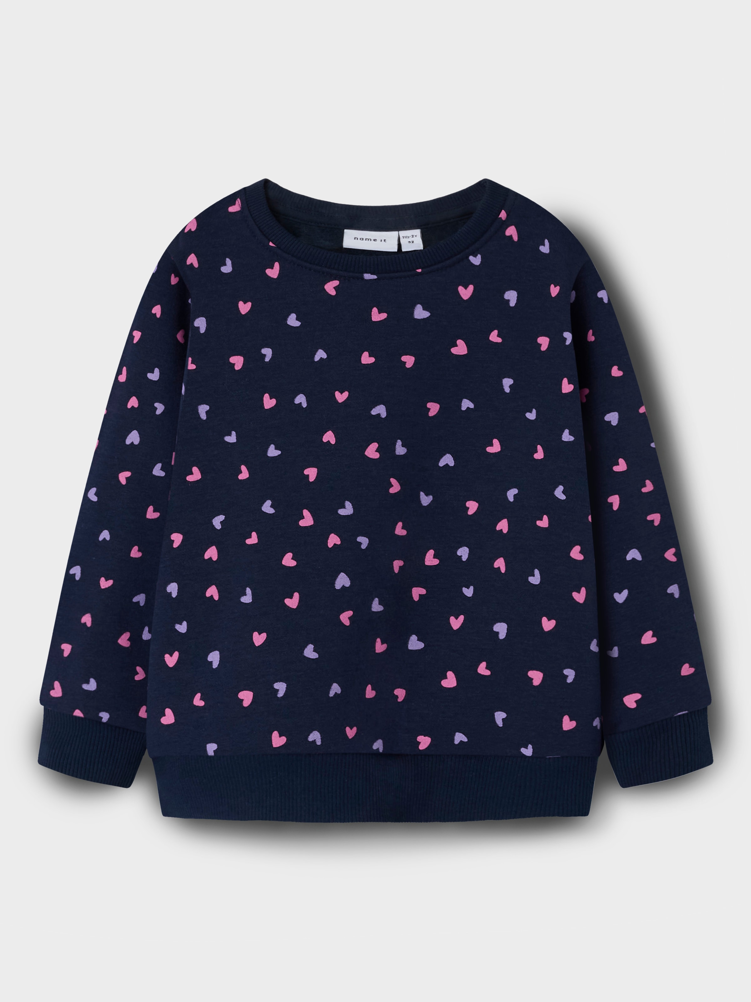 Name It Sweatshirt »NMFDAVINA LS SWEAT FLEECE BRU NOOS«, in klassischer Form und mit tollem Alloverprint

