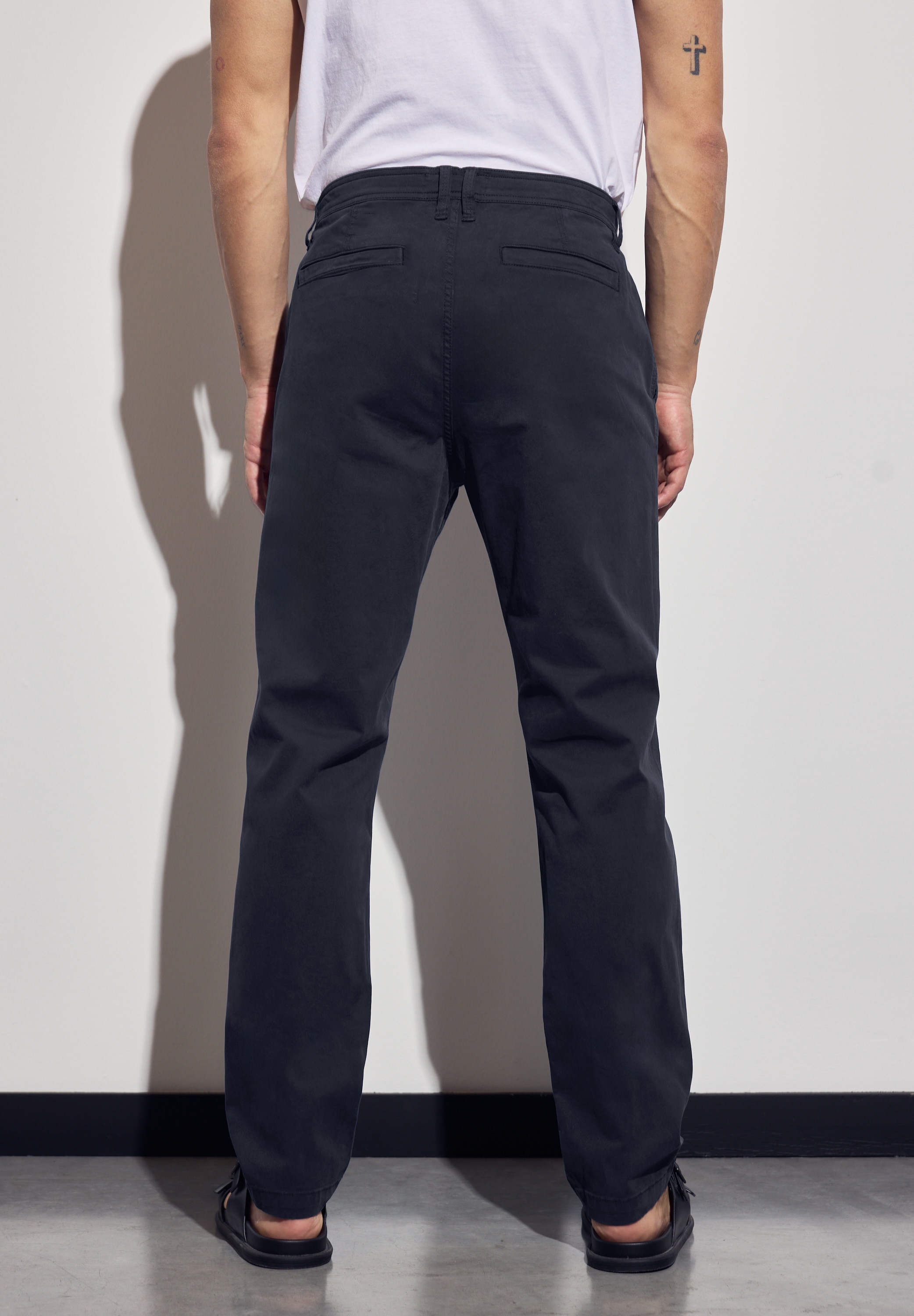 STREET ONE MEN Chinohose, aus Baumwolle mit Stretchanteil