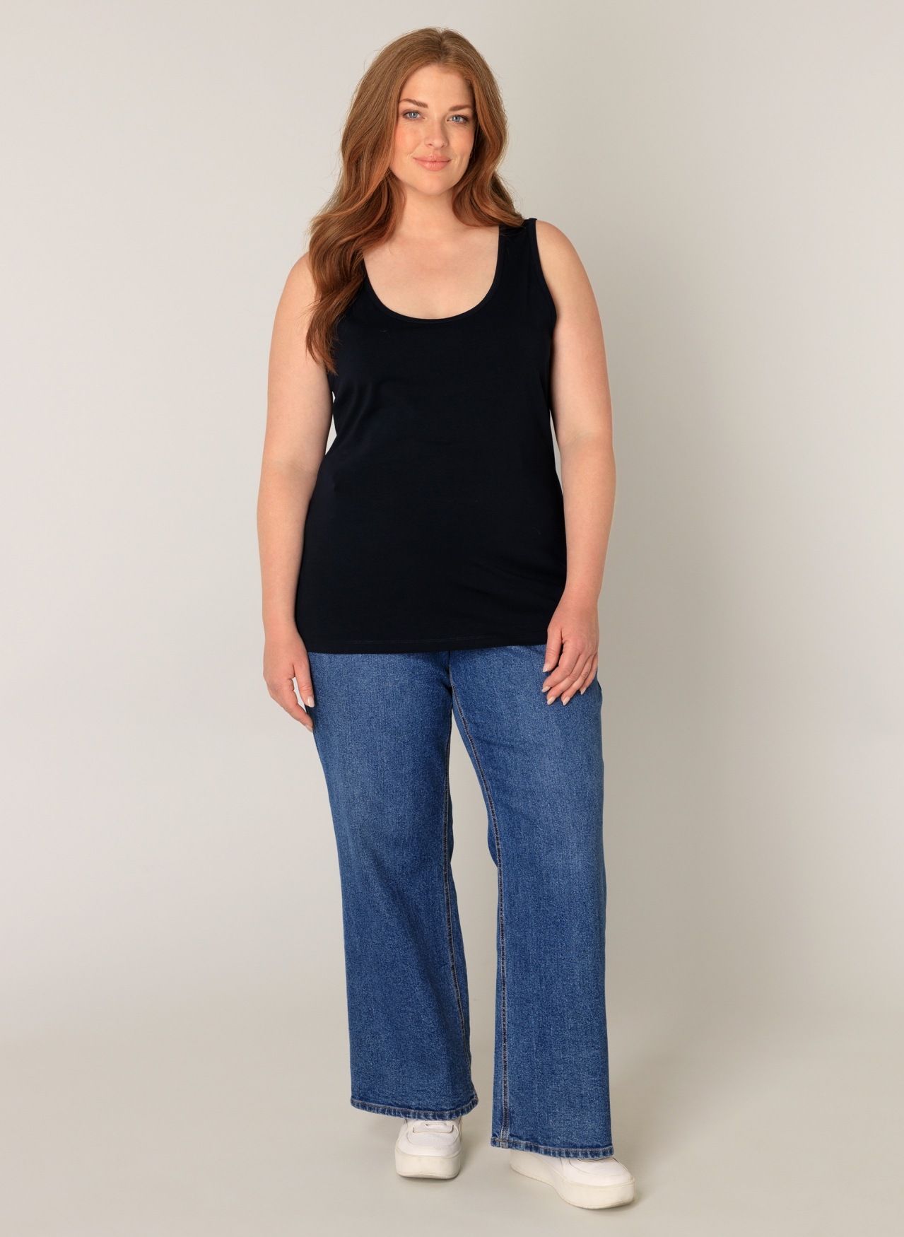 Thumbnail - Base Level Curvy Tanktop in großen Größen