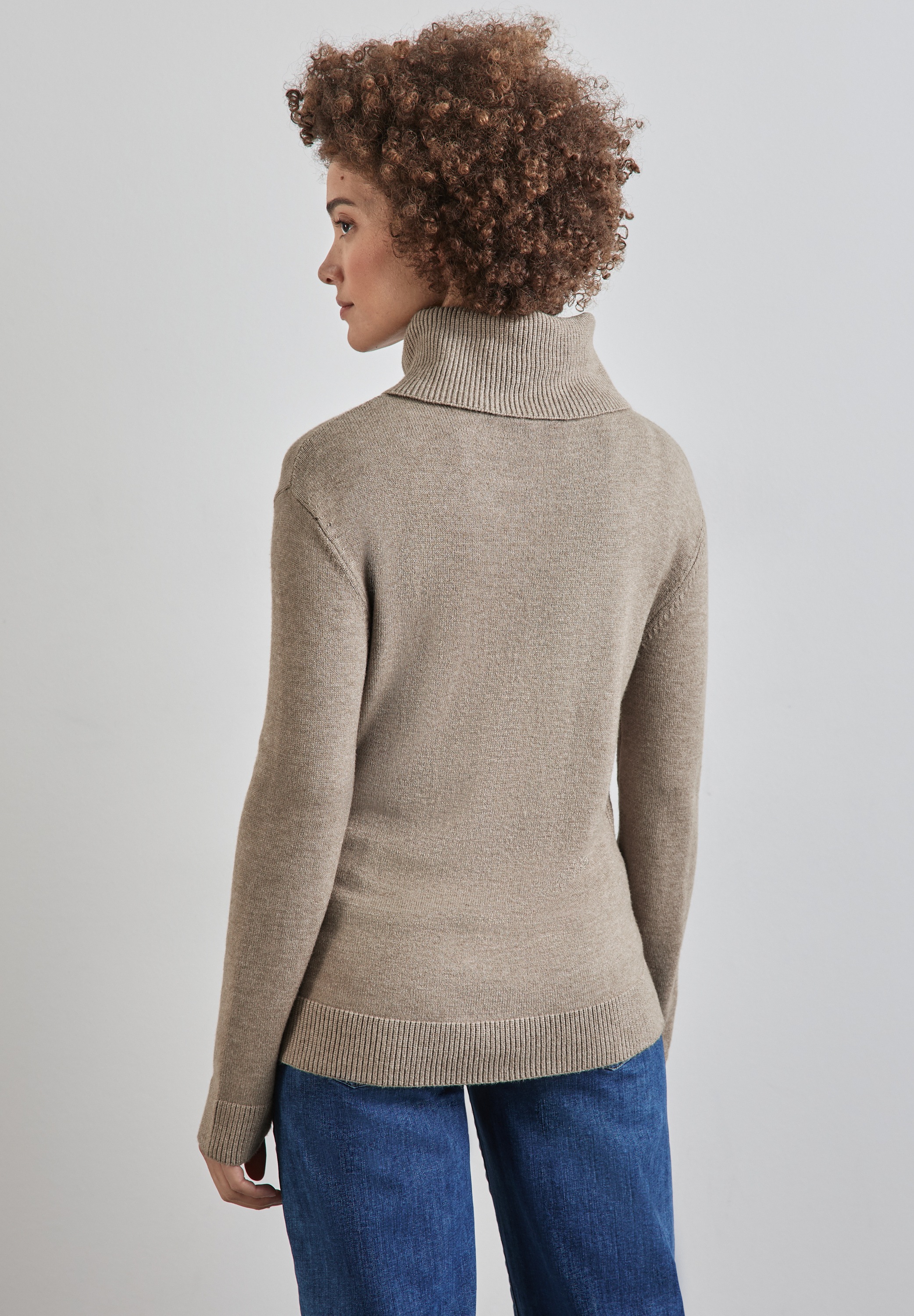 STREET ONE Rollkragenpullover, mit Knopf Details