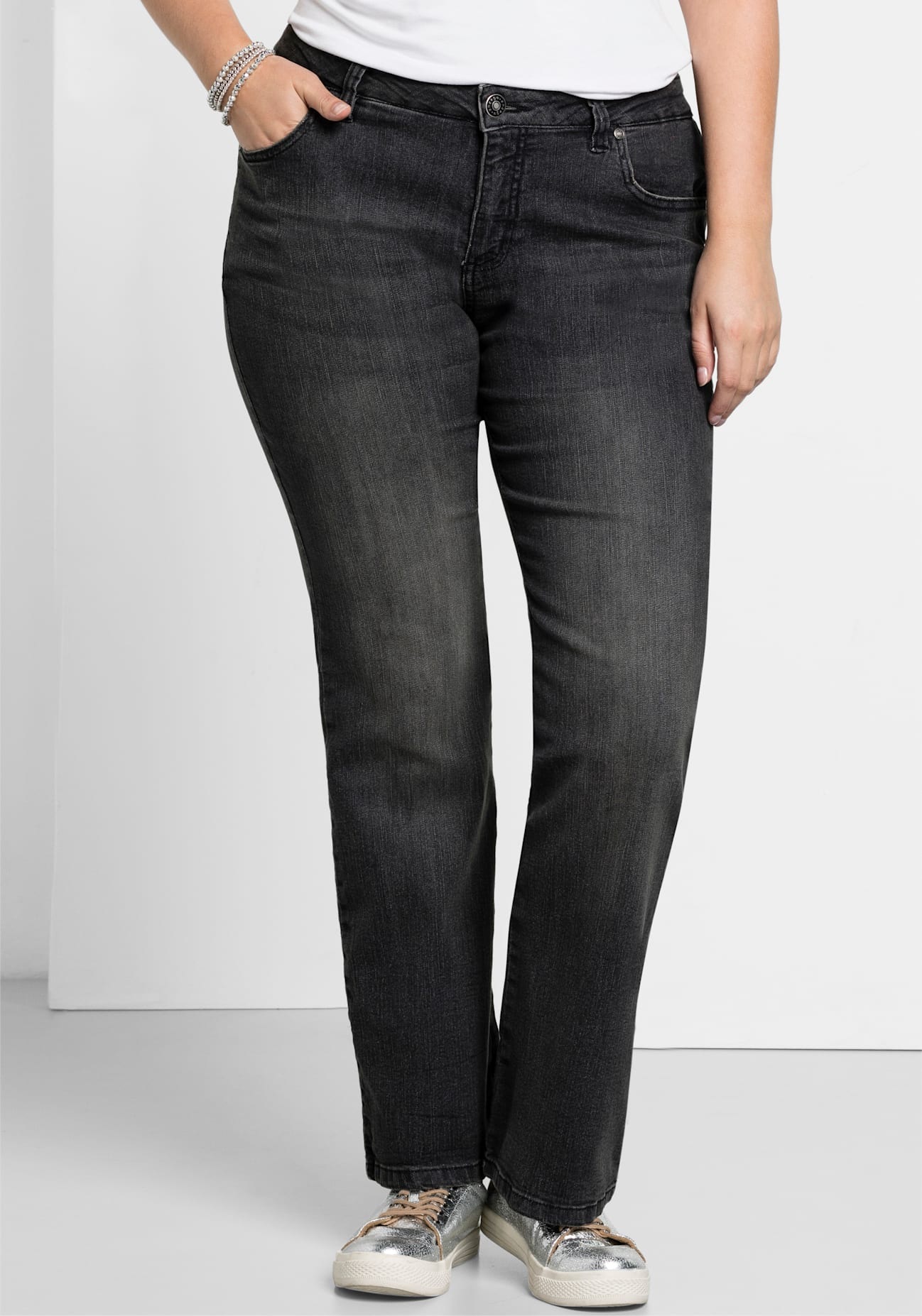 Bootcut-Jeans SHEEGO, Damen, Gr. 84, Langgrößen, schwarz (schwarz denim), 75% Baumwolle, 24% Polyester, 1% Elasthan, unifarben, lang, Jeans