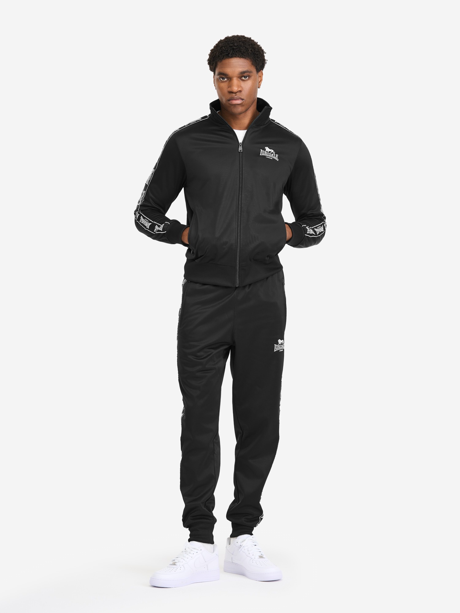 Lonsdale Trainingsanzug "LOWICK" 2 tlg. 2-teiliges Set, aus Polyester, in den Größen S bis XXXL erhältlich