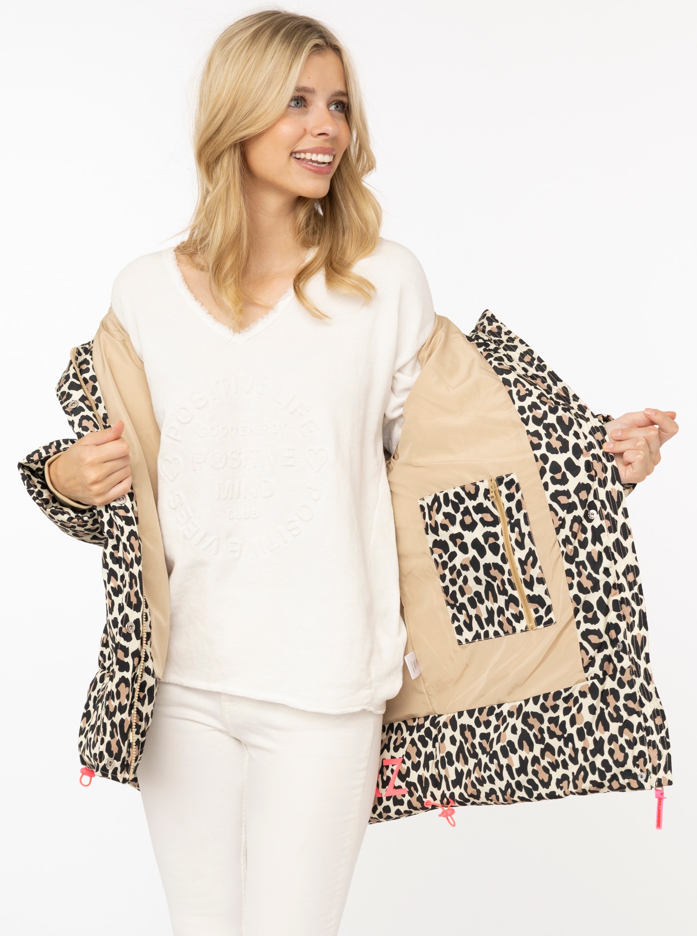 Zwillingsherz Steppjacke "„Leo Classic AOP“" Kapuze, Leomuster, verdeckter Reißverschluss mit Knopfblende, Taschen