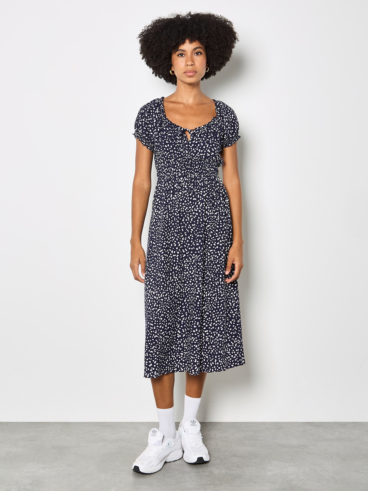 Apricot Midikleid "Midi-Kleid im Milchmädchen-Stil" mit Muster