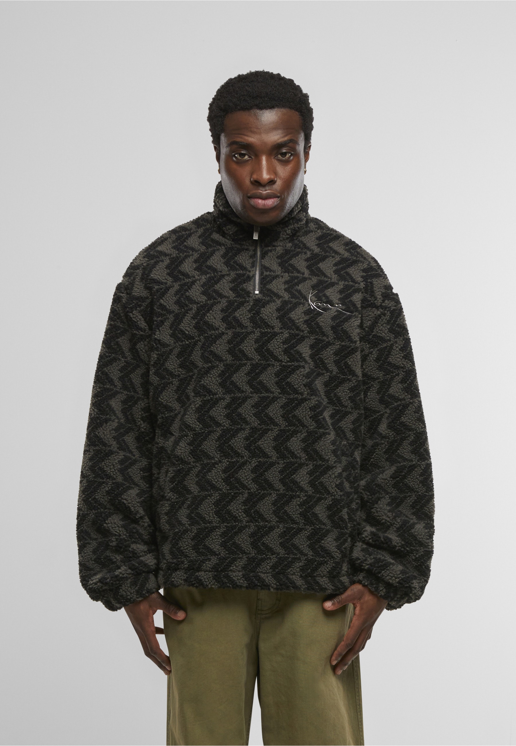 Karl Kani Sweater »Karl Kani Metal Signature Monogram Teddy Troyer«, 1 Stk.
