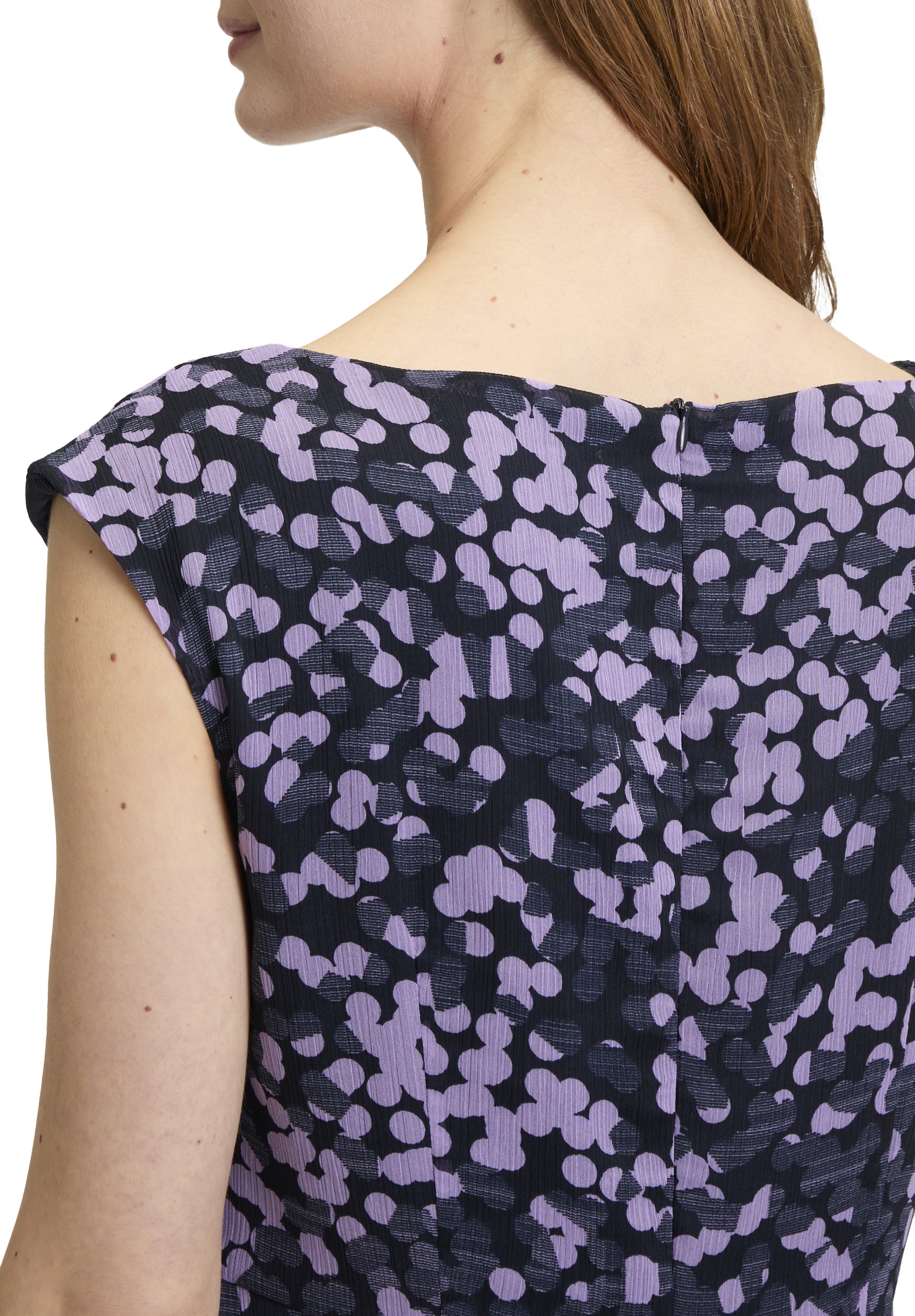 Betty&Co Midikleid »Betty & Co Damen Midikleid mit Stufen«, Form