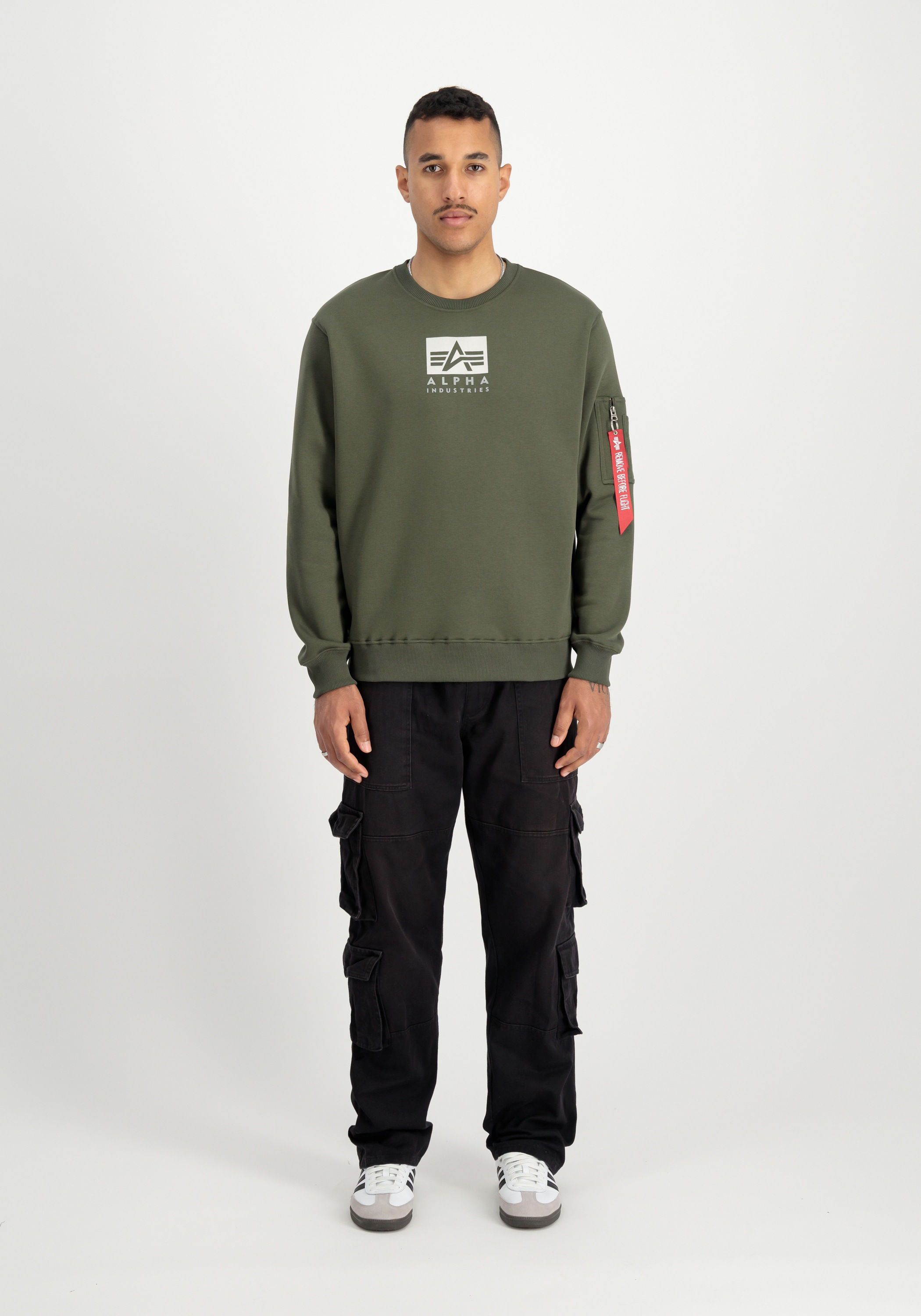 Thumbnail - Alpha Industries Sweater "Alpha Industries Men - Sweatshirts Satin Logo Sweatshirt"