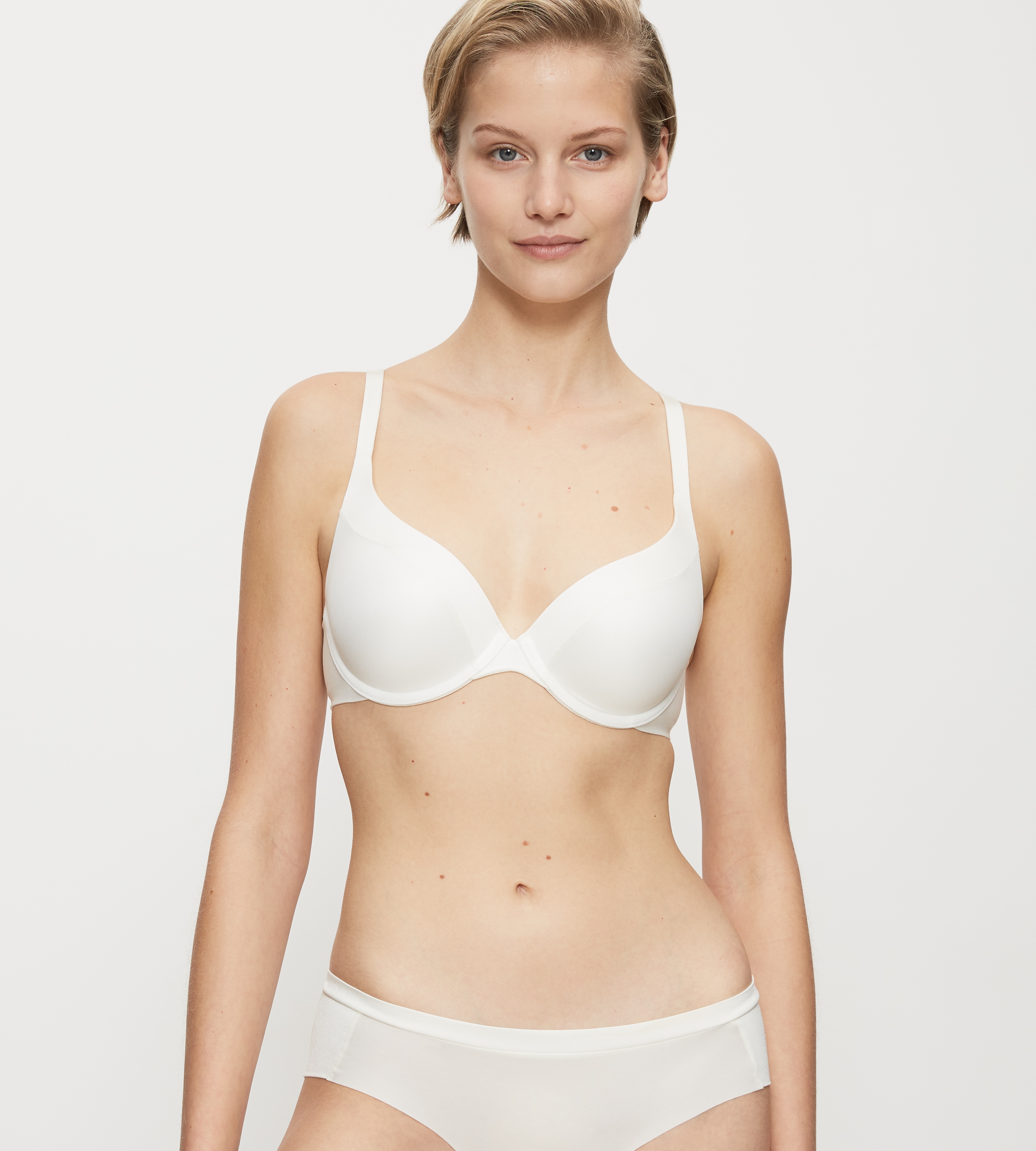 Triumph Bügel-BH "Body Make-up Soft Touch" leichte Polsterung, weich, mit Schale, nahtlos vorgeformt