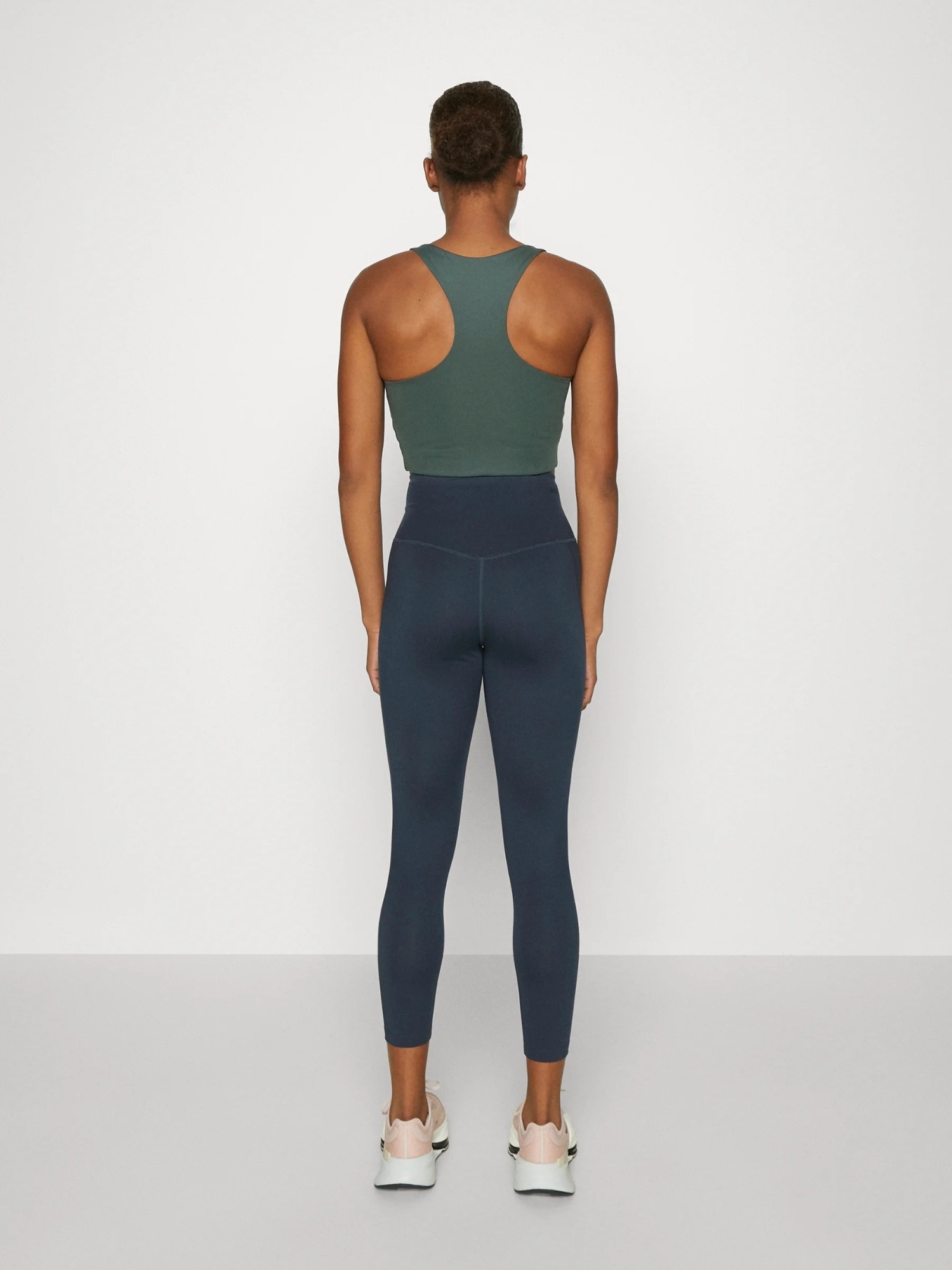 Girlfriend Collective Pantalon Chino Taille Haute Midnight 5XL 5