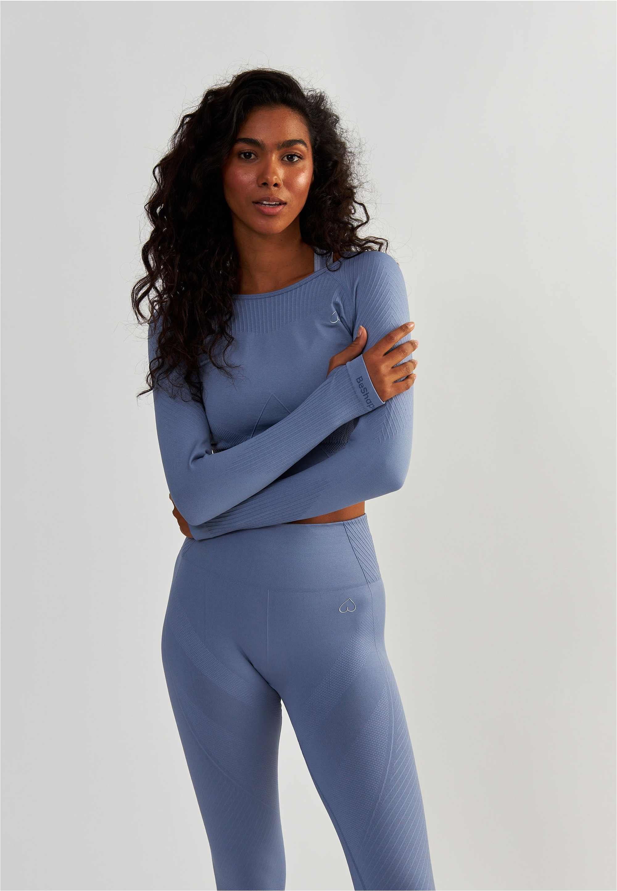 BeShaped Langarmshirt "Femme Force" 1 Stk. tlg. mit langen Ärmeln und gerip günstig online kaufen