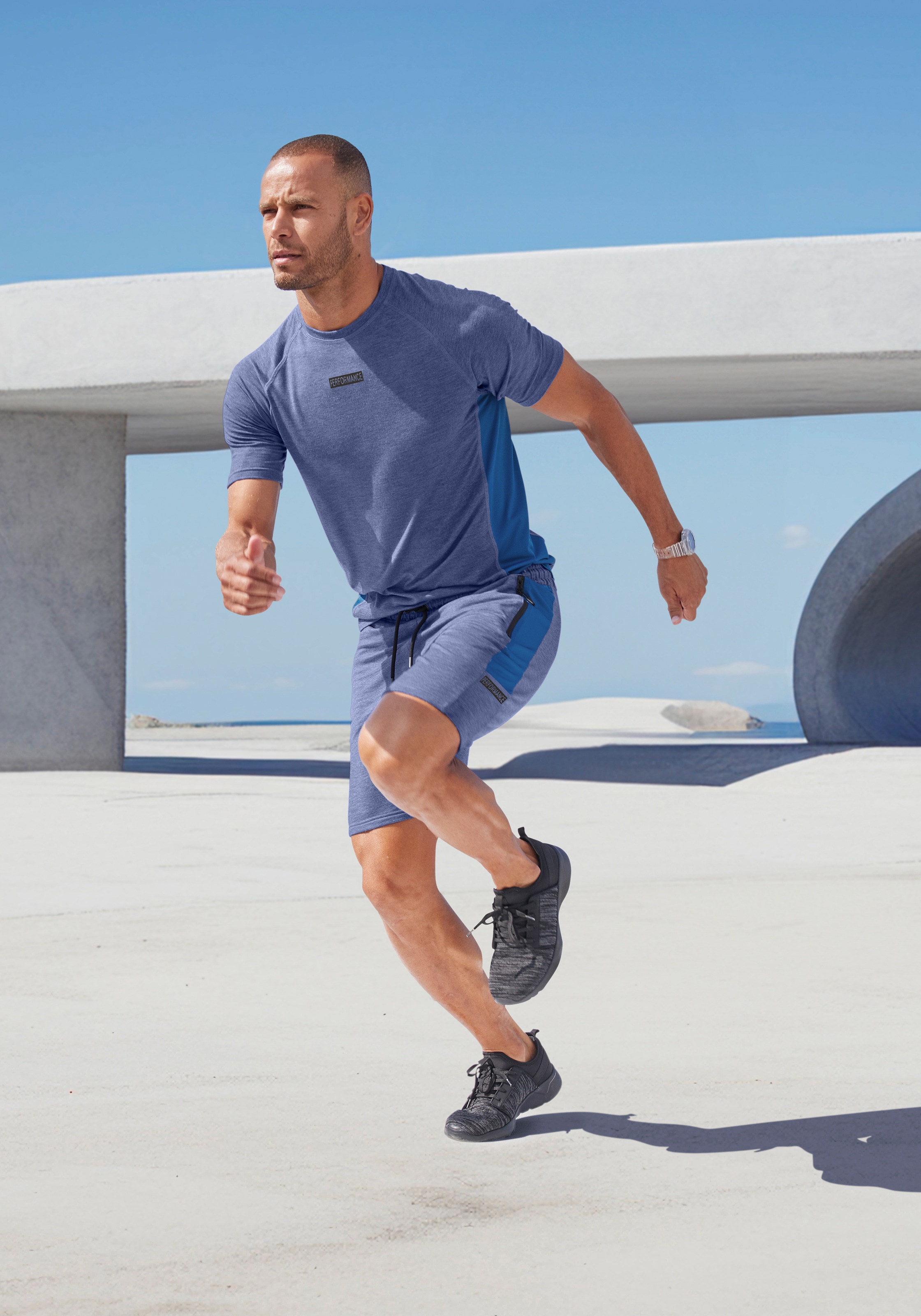 AUTHENTIC LE JOGGER T-Shirt, mit seitlichen Mesh