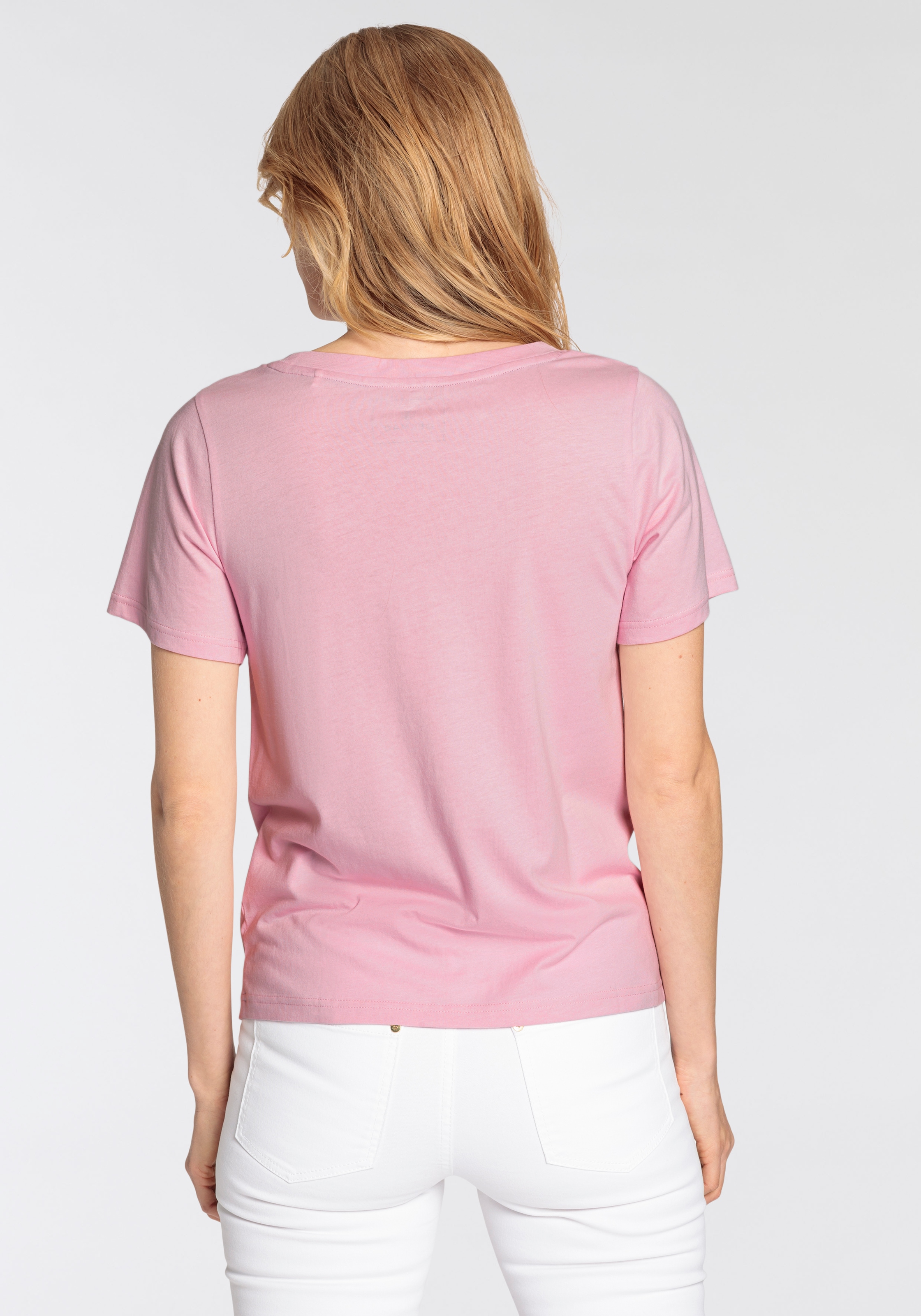 DELMAO T-Shirt, mit kleinem dekorativen Label auf der Brust