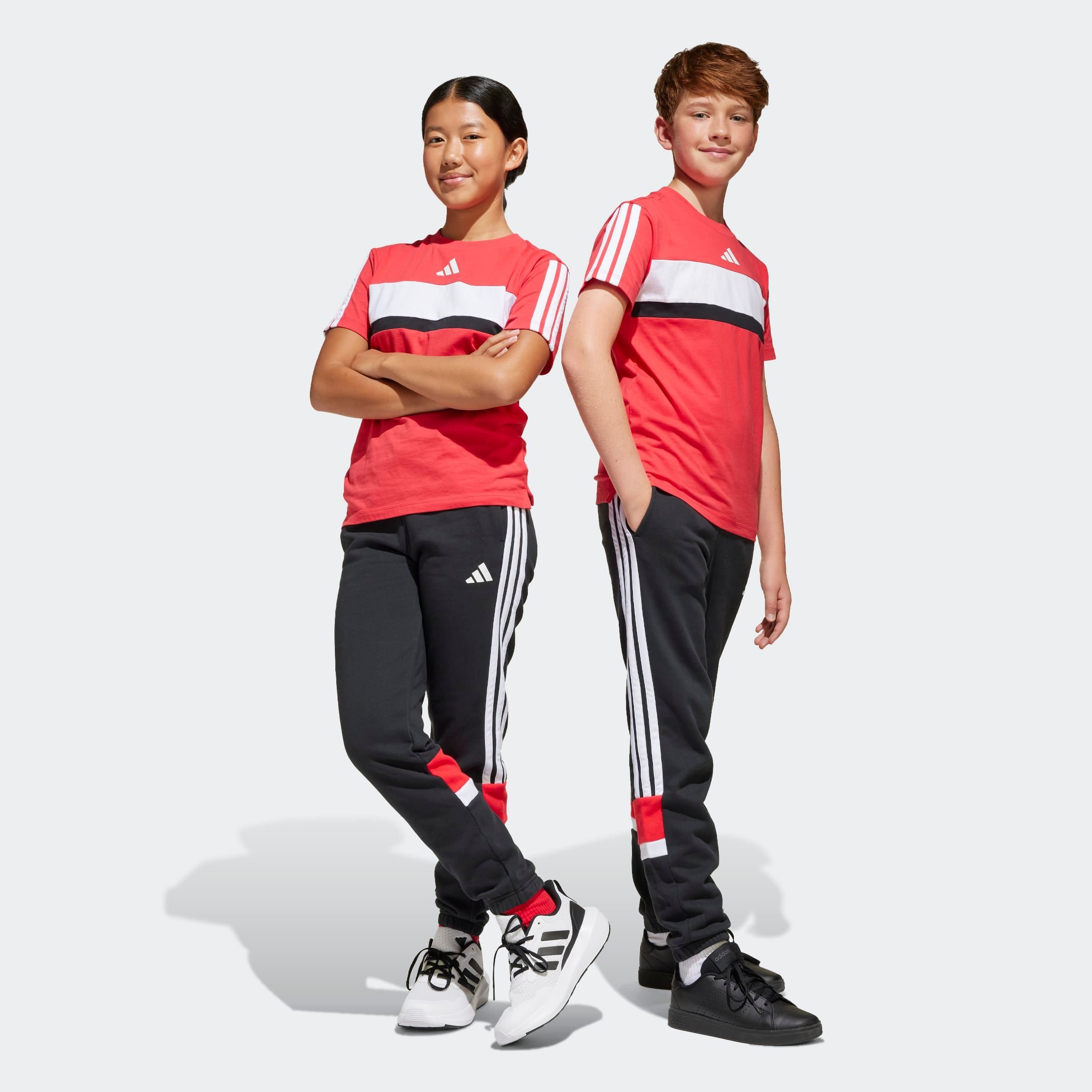 adidas Sportswear "SEASONAL ESSENTIALS TIBERIO 3-STREIFEN KIDS" für Kinder, mit Gummizug, aus Baumwolle und Polyester