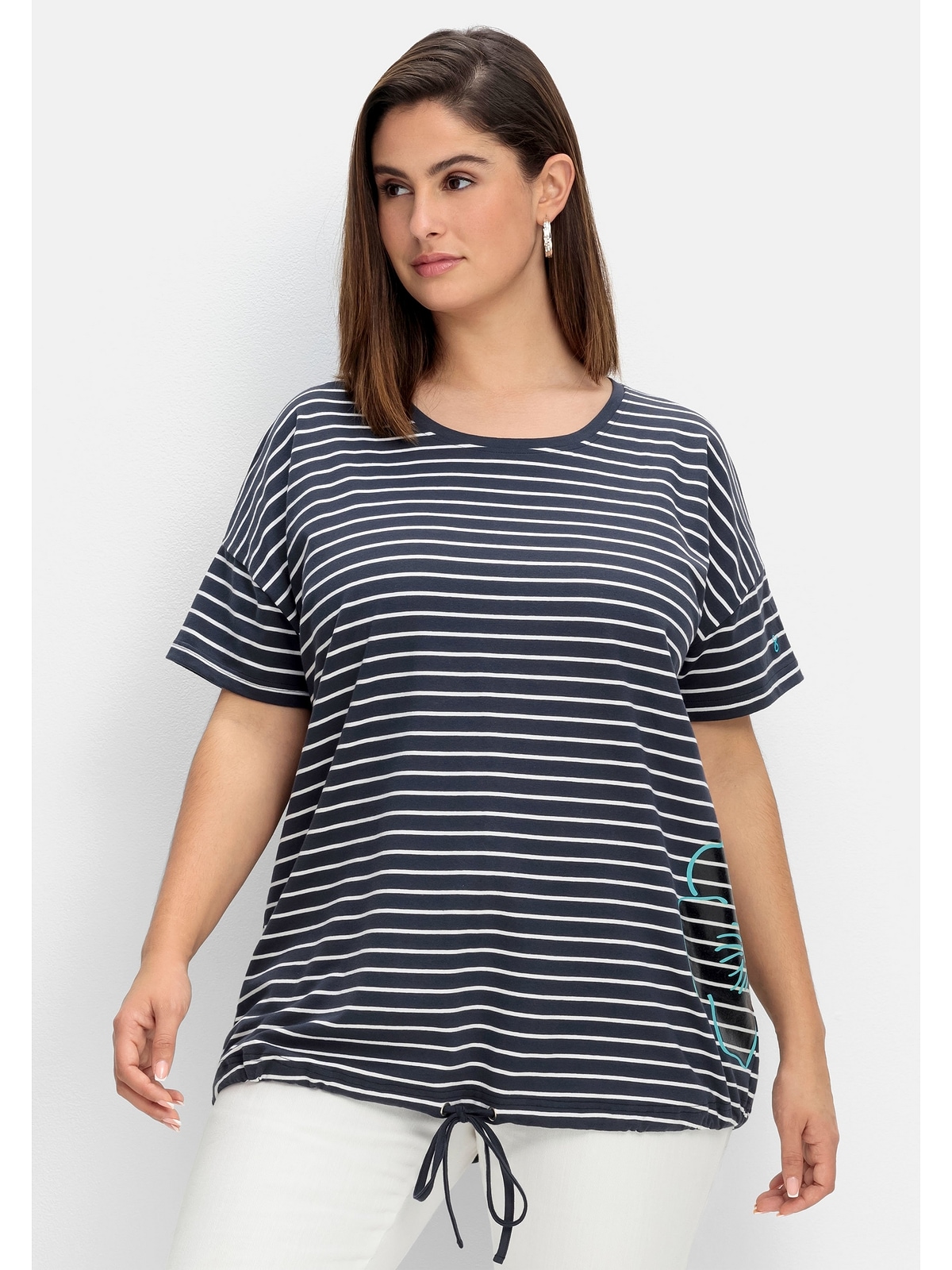 Sheego T-Shirt Größen«, | und mit »Große Saum-Bindeband seitlich kaufen BAUR Druck