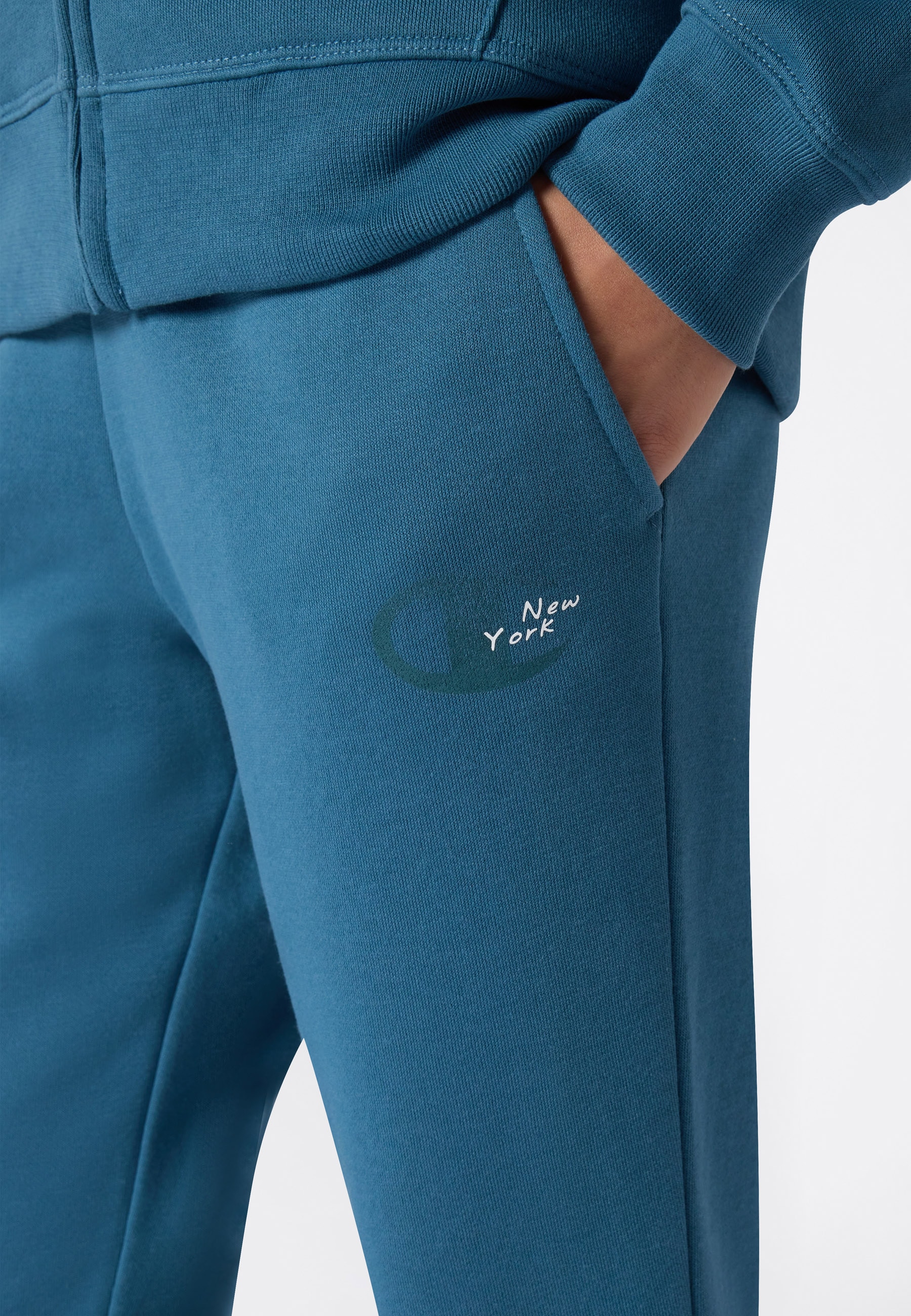 Champion Jogginghose »SPORTWEAR JOGGERS Slim Fit«  im Slim Fit, formstabile Qualität, aus Baumwolle und Polyester