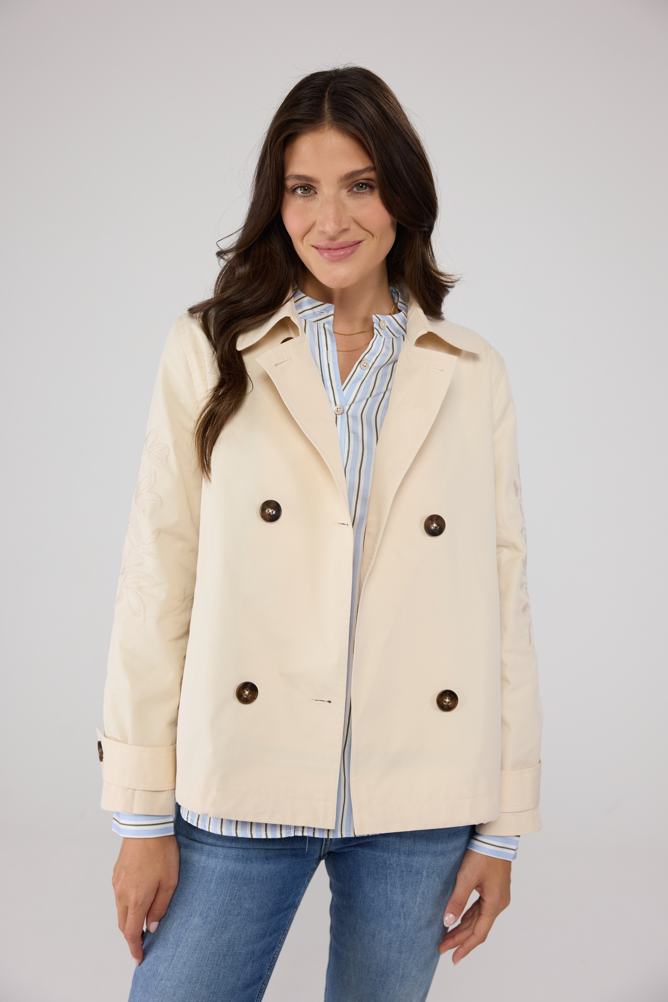 Lieblingsstück "IniaL" mit Stickerei am Ärmel günstig online kaufen