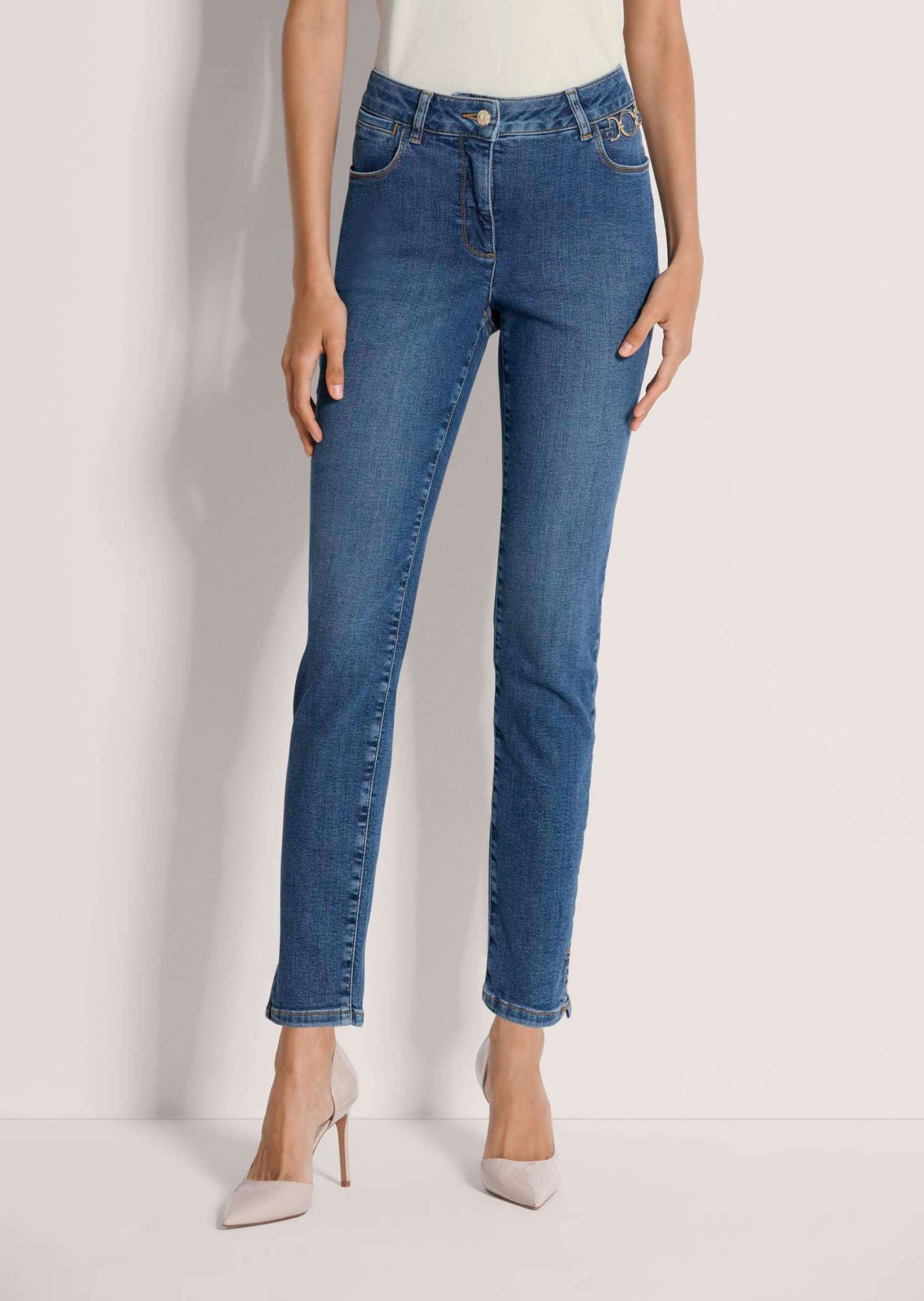 Regular-fit-Jeans MADELEINE "Jeans Slim-Fit Jeans mit Kettendetail", Damen, Gr. 18, N + K Gr, bleached, Obermaterial: 93% Baumwolle CO. 5% Polyester PES. 2% Elasthan EL., Jeans 2
