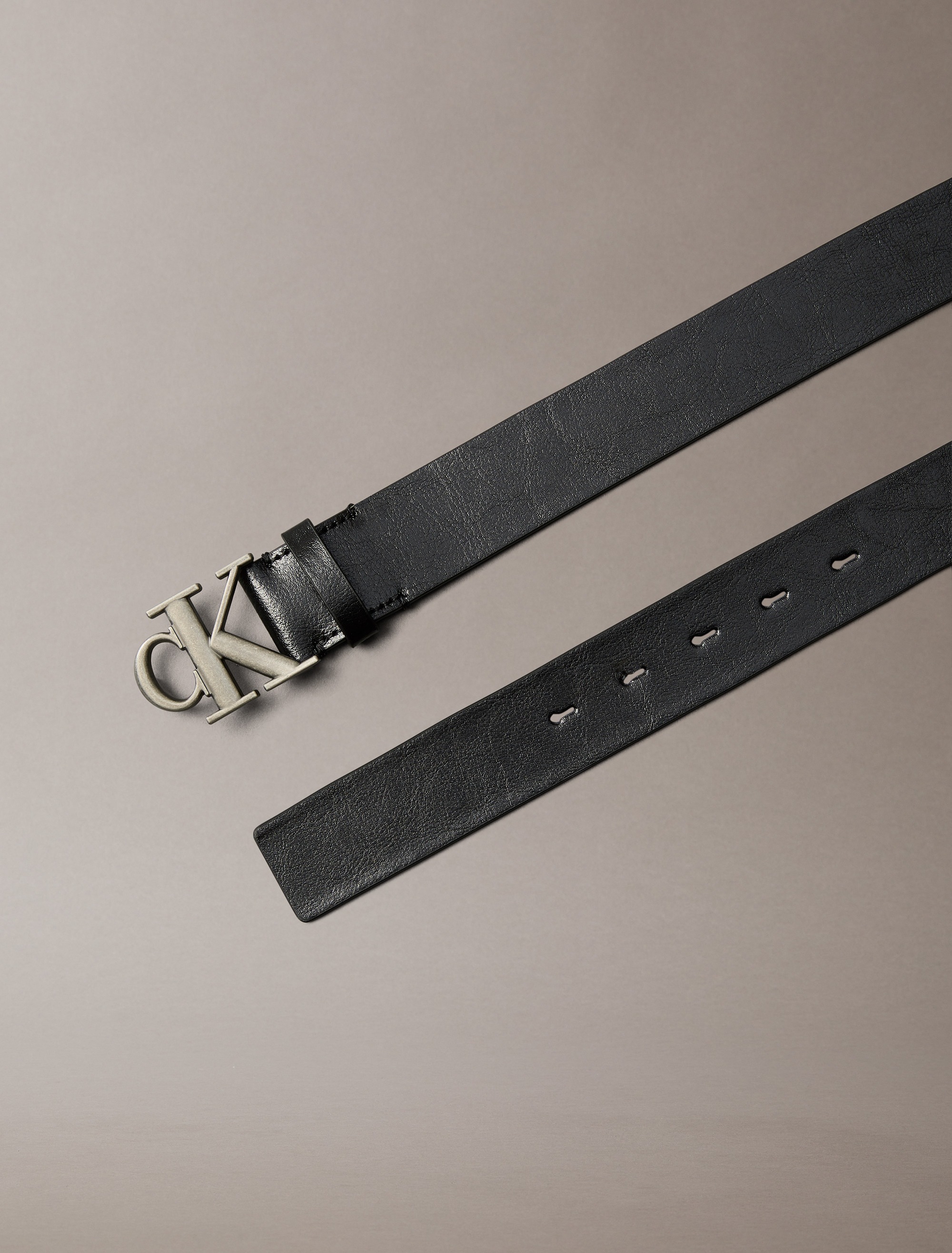 Calvin Klein Ledergürtel »MONOGRAM BUCKLE 35MM« Größenverstellbar