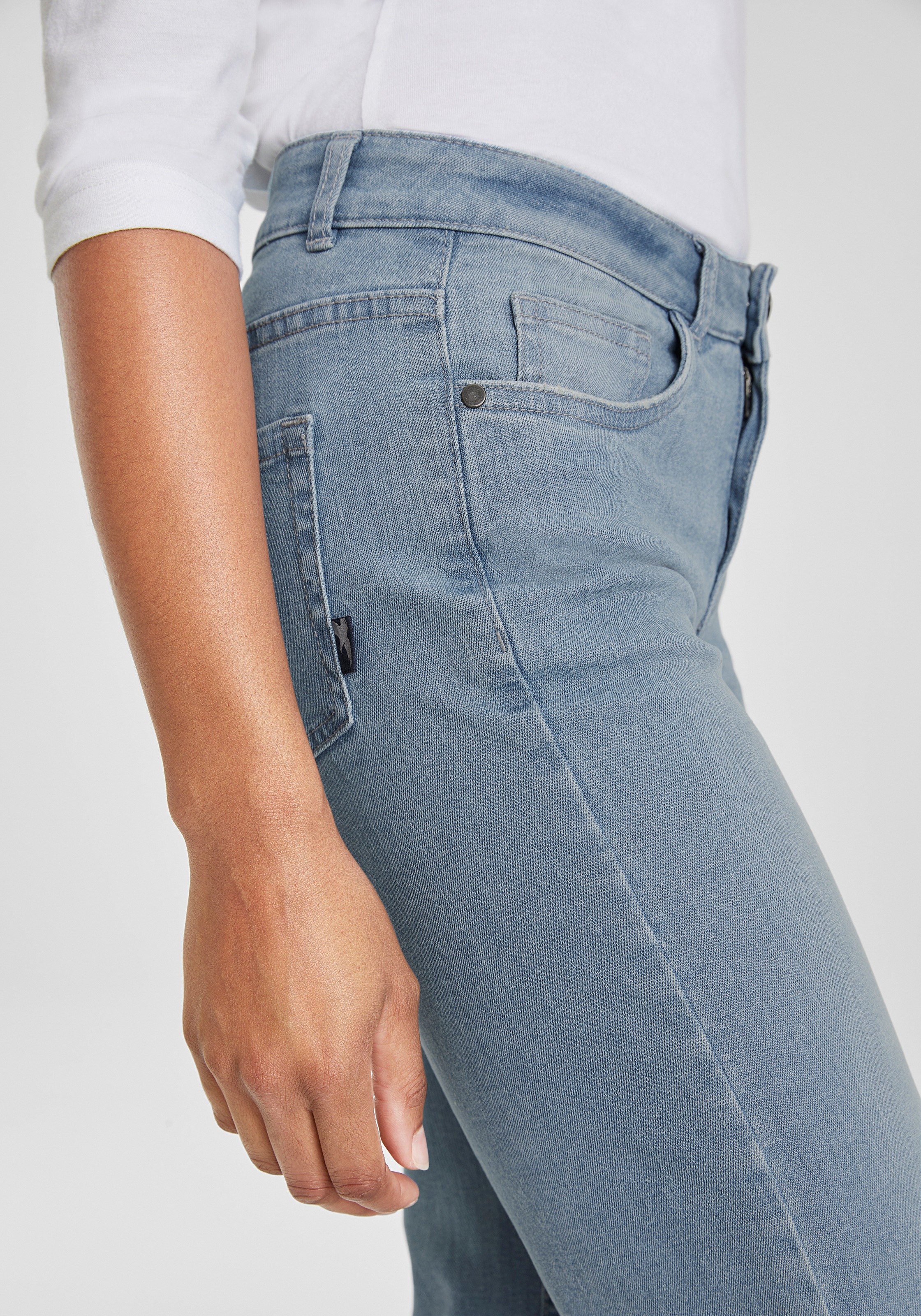 Thumbnail - Arizona Weite Jeans weite Beinform, Used-Look-Waschung, hohe Taille