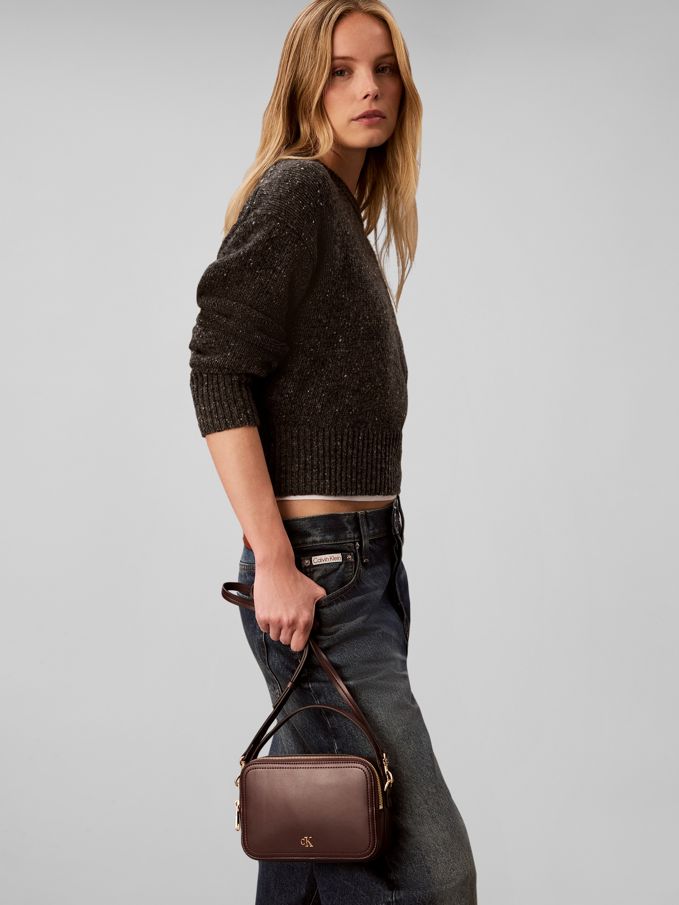 Calvin Klein »CK HARDWARE CAMERA BAG« Handtasche, Henkeltasche, Tragetasche mit CK-Logo