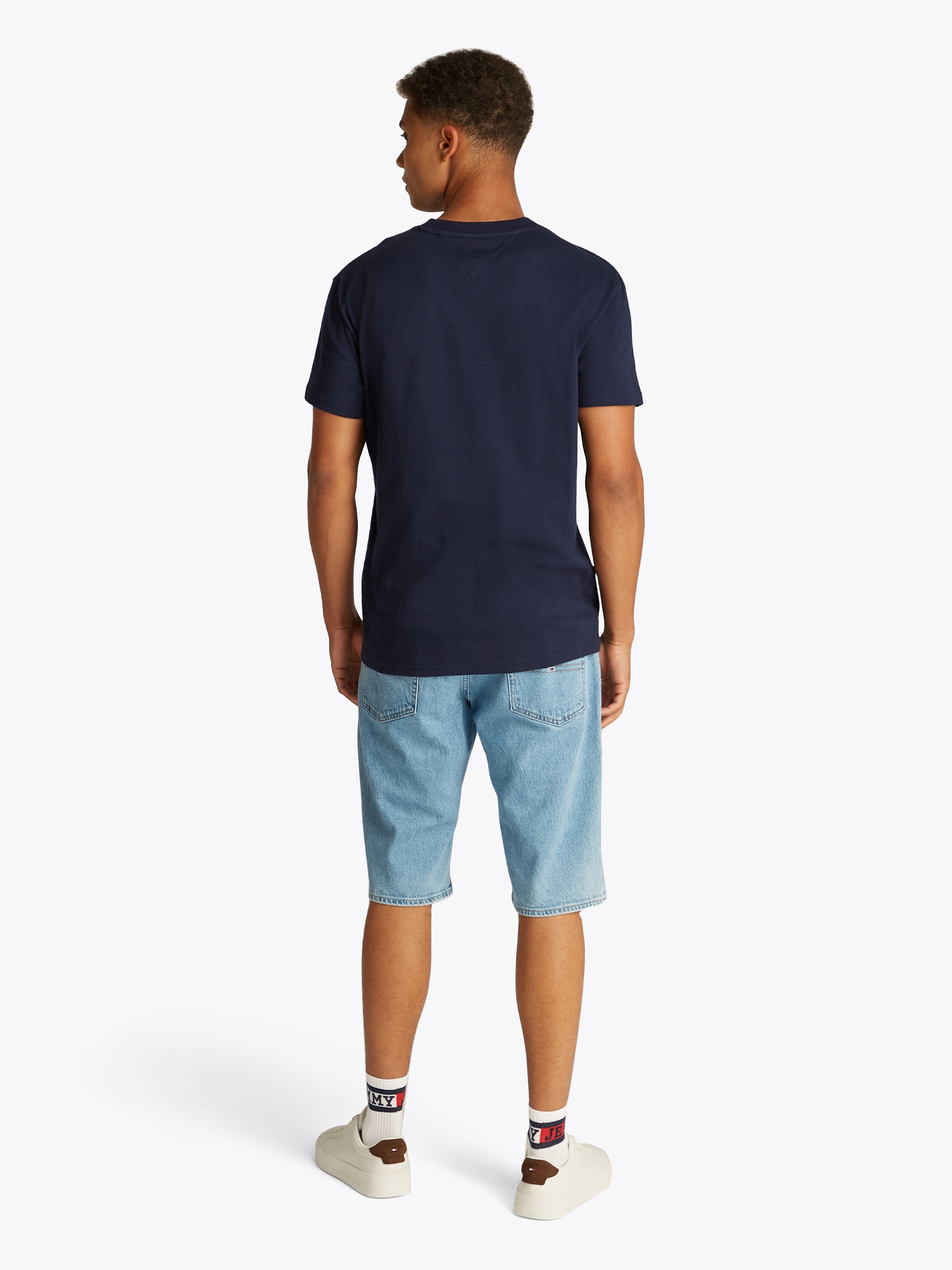 Tommy Jeans Kurzarmshirt »TJM REG SIGNTR DNA TEE EXT«, Mit Rundhalsausschnitt