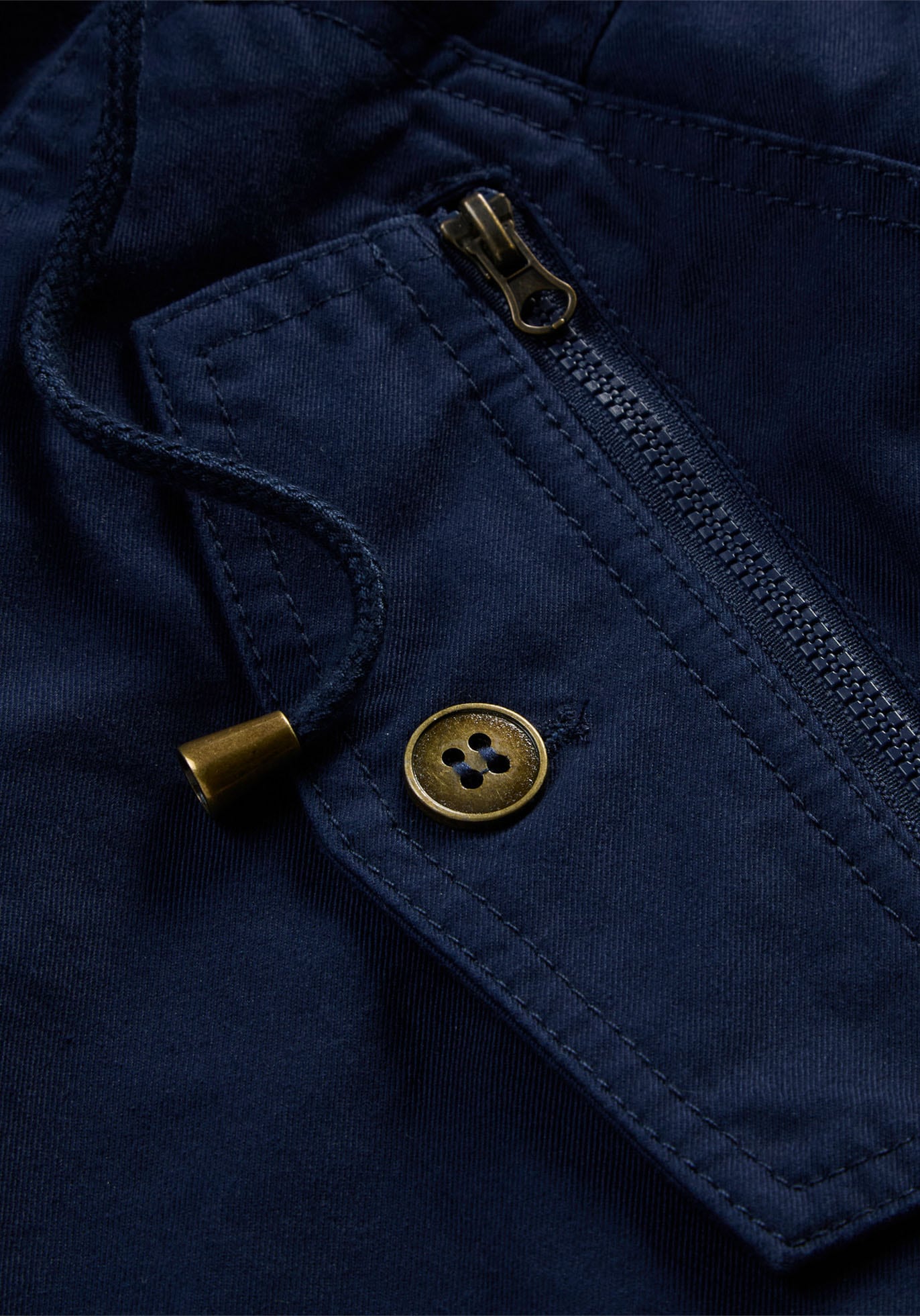 bonprix Parka »Baumwoll-Kurzparka mit Stehkragen, talliert« mit Kapuze taillierte Passform, mit Stehkragen und Tunnelzug