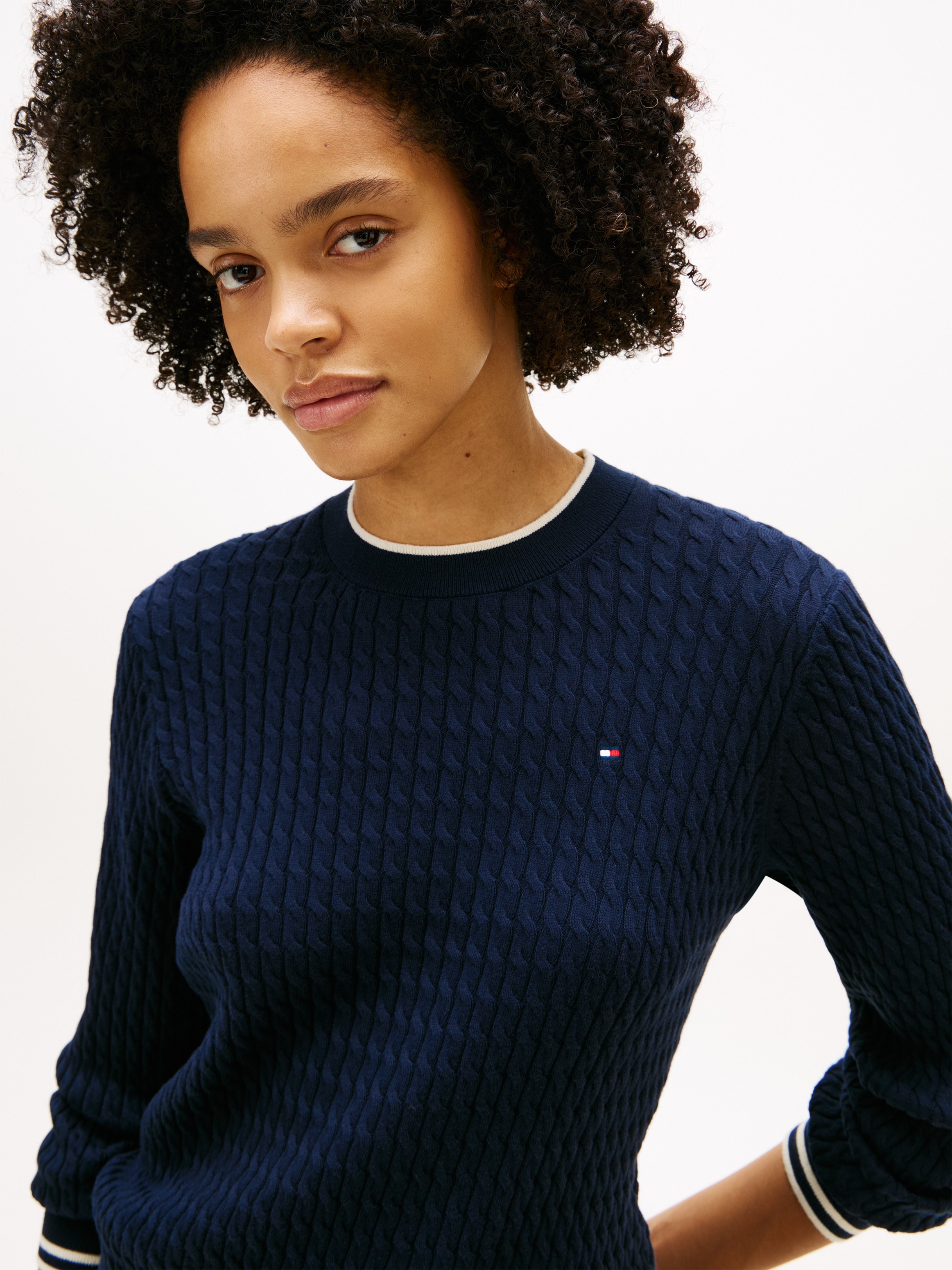 Tommy Hilfiger Rundhalspullover »CO CABLE C-NK LS SWEATER« Baumwolle, mit Zopfmuster, Regular Fit