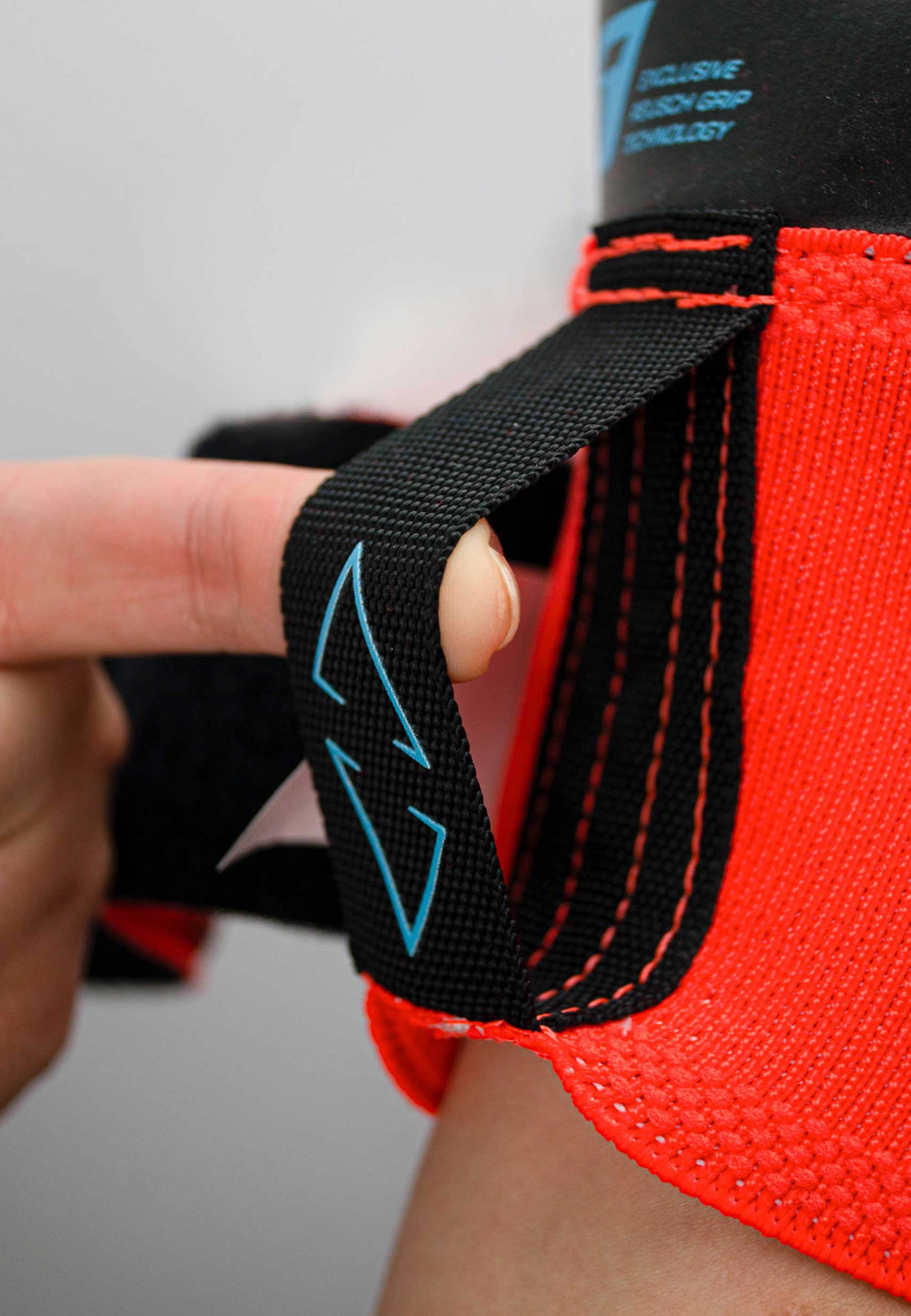 Reusch Torwarthandschuhe »Attrakt Gold X Evolution Cut«, mit hervorragendem Grip