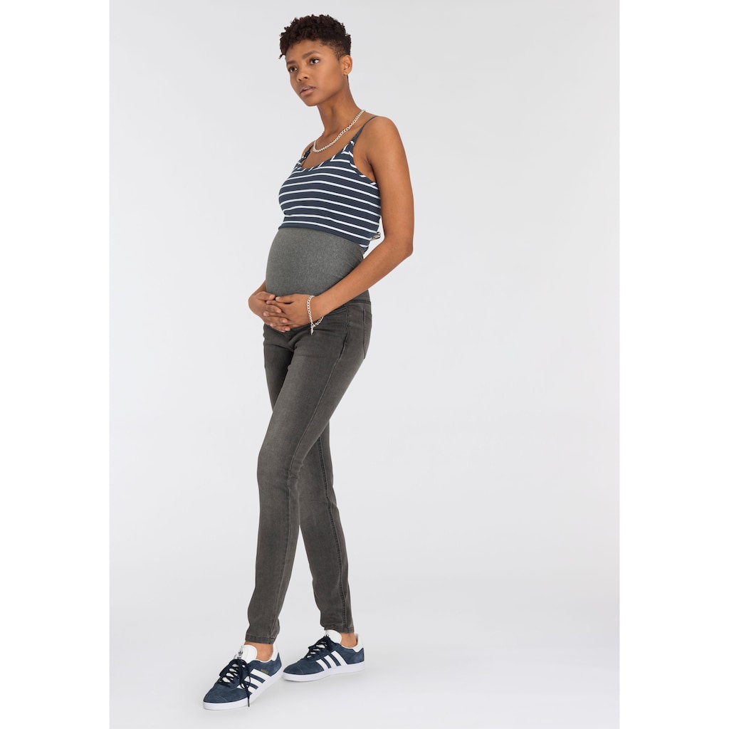Neun Monate Umstandsjeans », Jeans für Schwangerschaft und Stillzeit«, in modischer Waschung