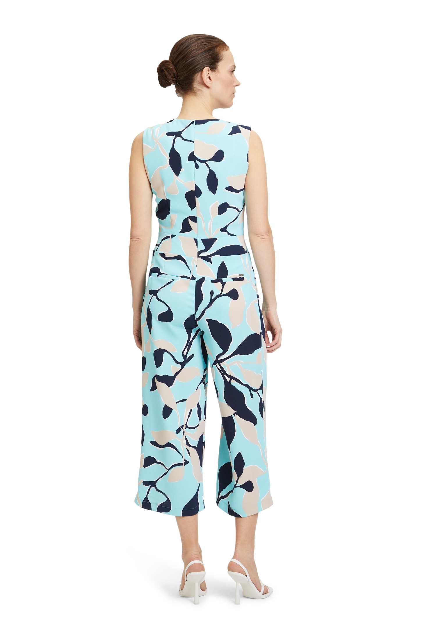 Betty&Co Overall »Betty & Co Jumpsuit ohne Arm«, (1 tlg.), Falten