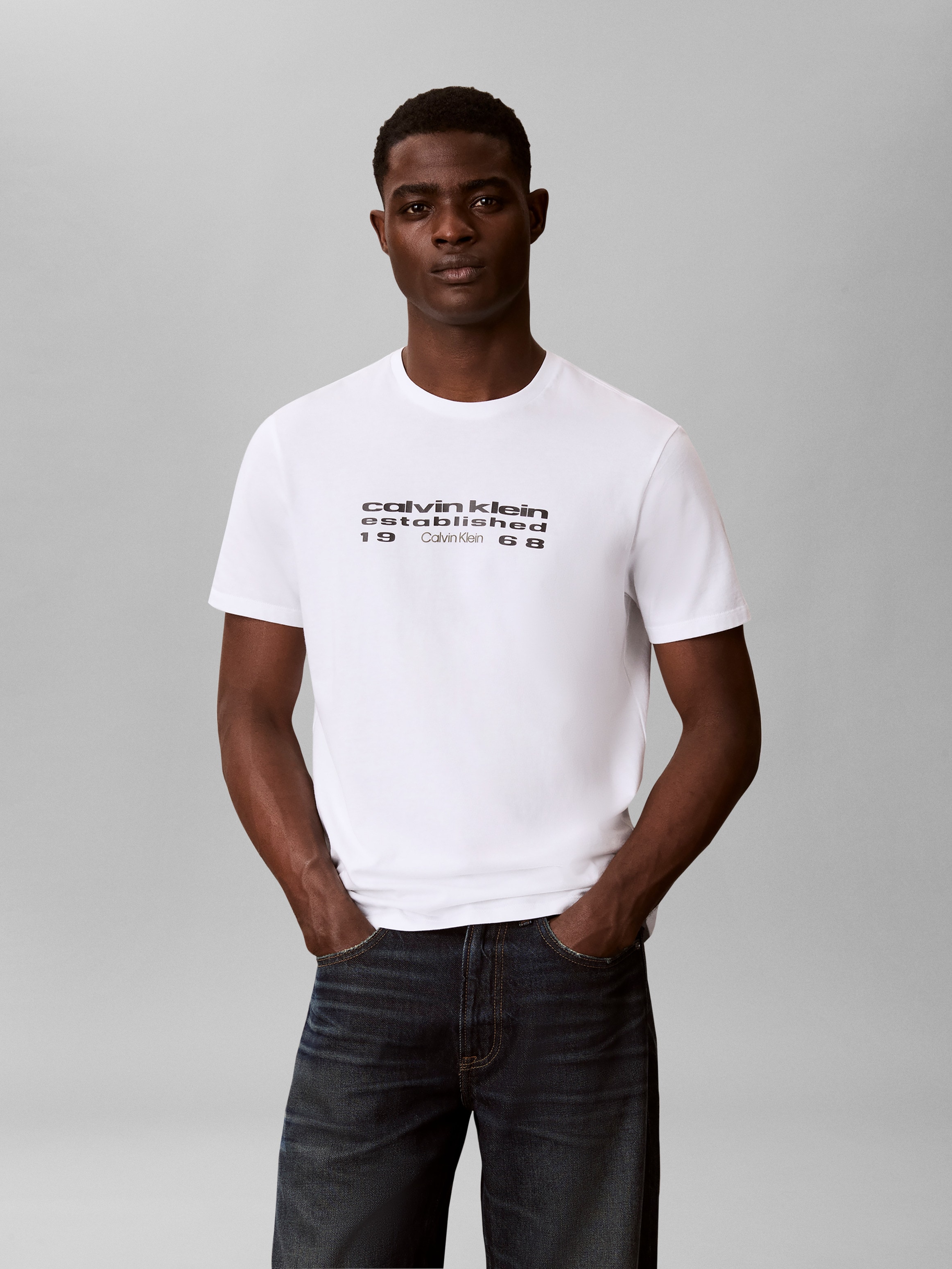 Calvin Klein Jeans T-Shirt "CALVIN KLEIN FUTUR" Regular fit mit Rundhalsausschnitt