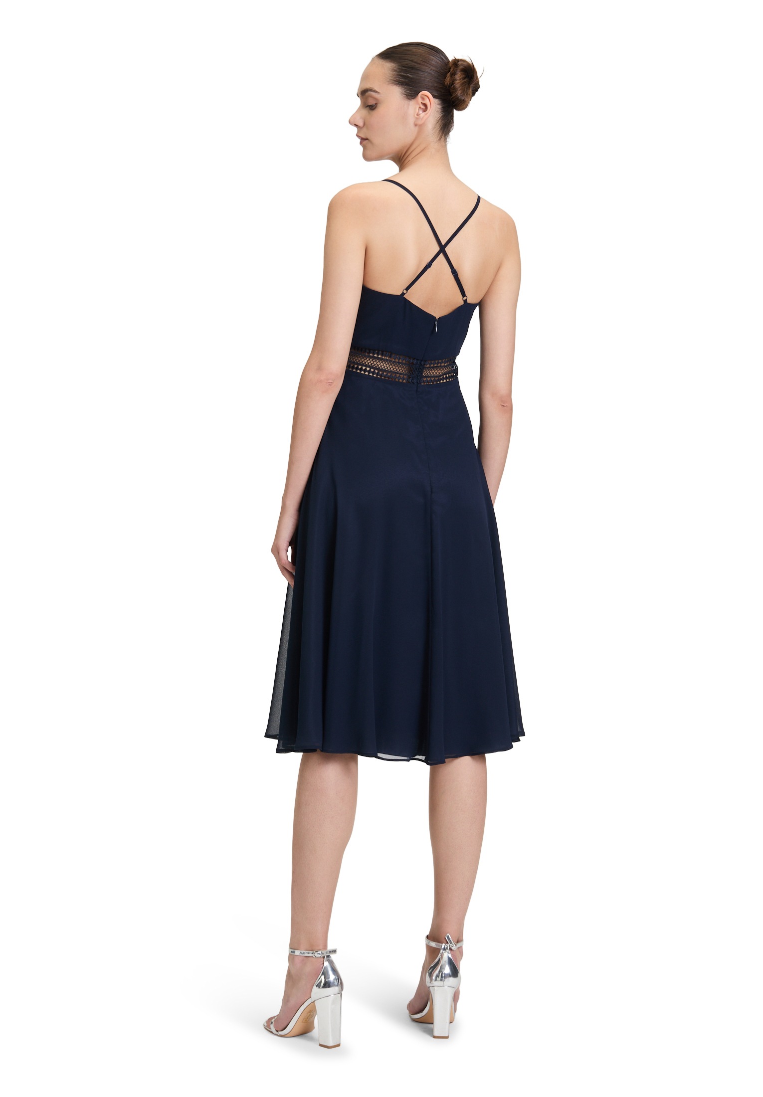 Vera Mont Cocktailkleid »Vera Mont Cocktailkleid mit Wasserfallausschnitt«, Stickerei