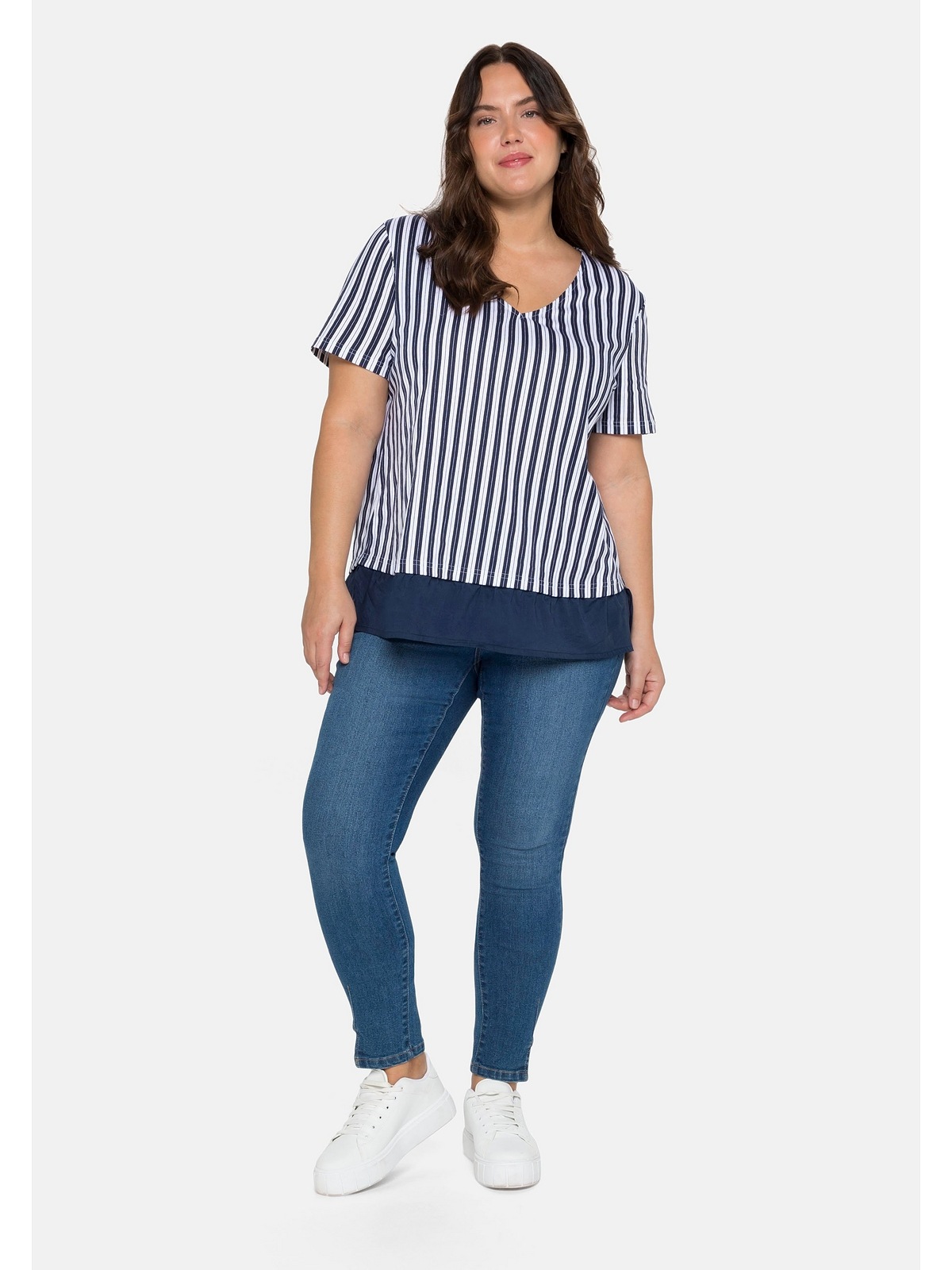 Sheego Blusenshirt »Große Größen«, mit Volant am Saum, in A-Linie