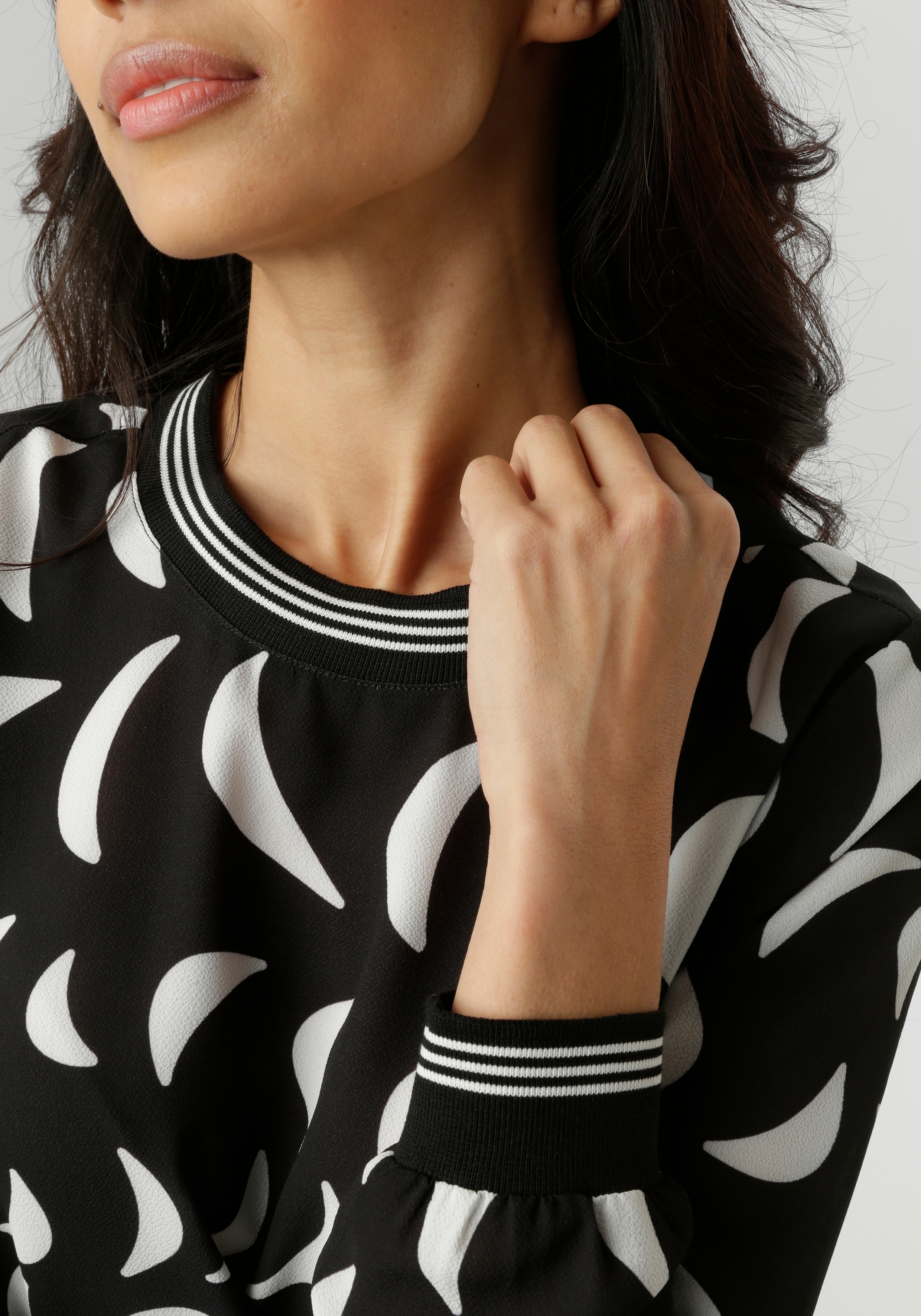 Thumbnail - Aniston SELECTED Shirtbluse mit sportiv gestreiften Bündchen - NEUE KOLLEKTION