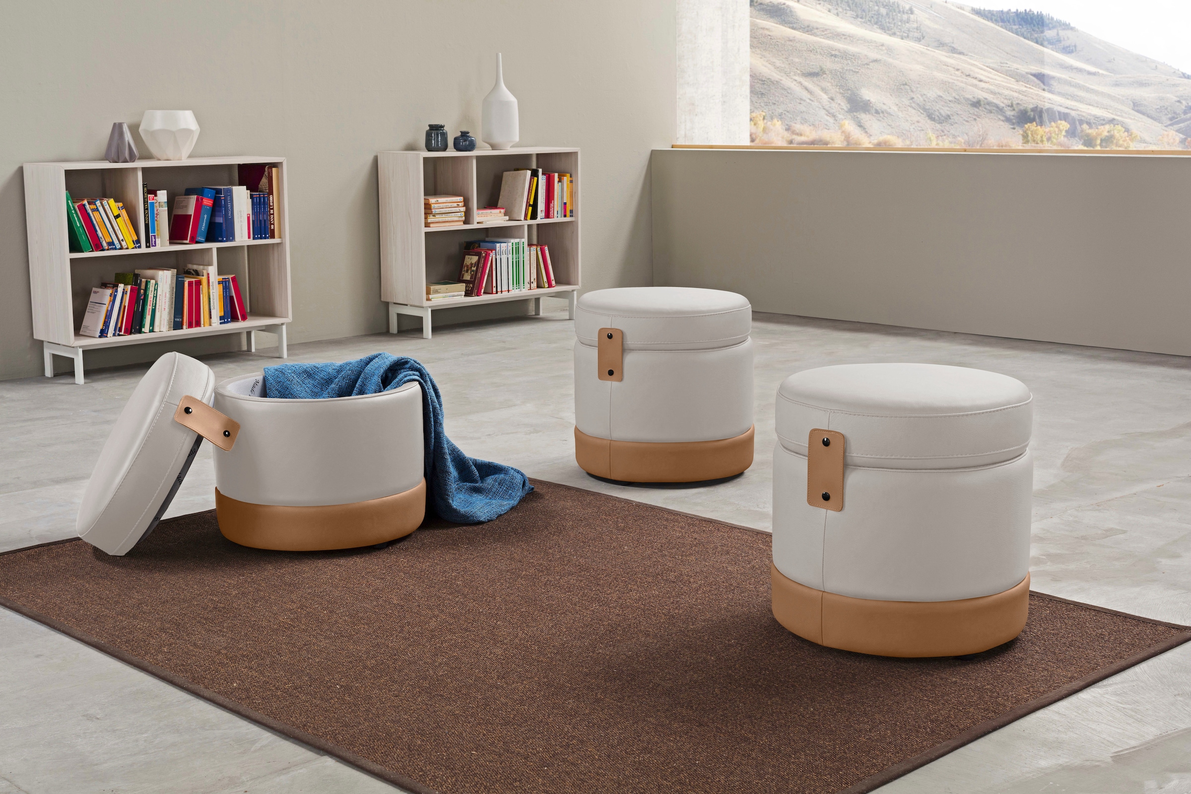 Egoitaliano Hocker "Tonder, Designhocker als Blickfang mit tollen Details, B/T 50/50cm" inkl. praktischem Stauraum als funktionale Stauraummöglichkeit