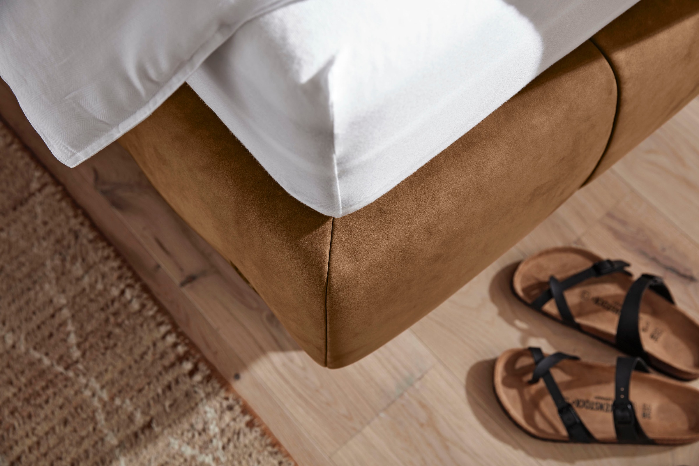 Birkenstock Boxspringbett »Basel Luxury«, luxuriöses Kopfteil mit offener Naht