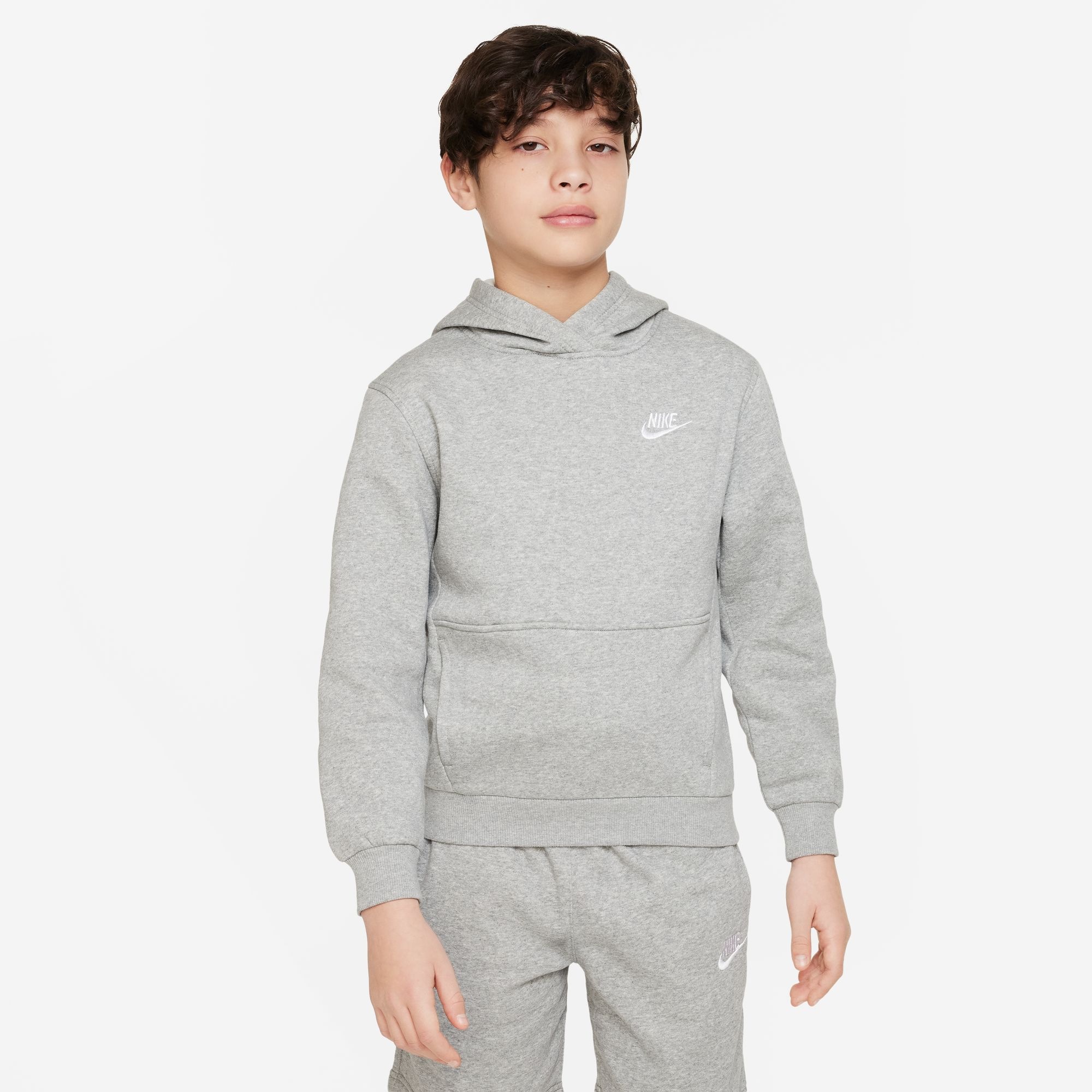 Kapuzensweatshirt NIKE SPORTSWEAR "K NSW CLUB FLC HDY LBR", Mädchen, Gr. S (128/134), grau (dk grau heather, weiß), angeraute Sweatware, Obermaterial: 80% Baumwolle, 20% Polyester, unifarben, Basic normal, Rundhals, angesetztes Bündchen, Sweatshirts, für  4