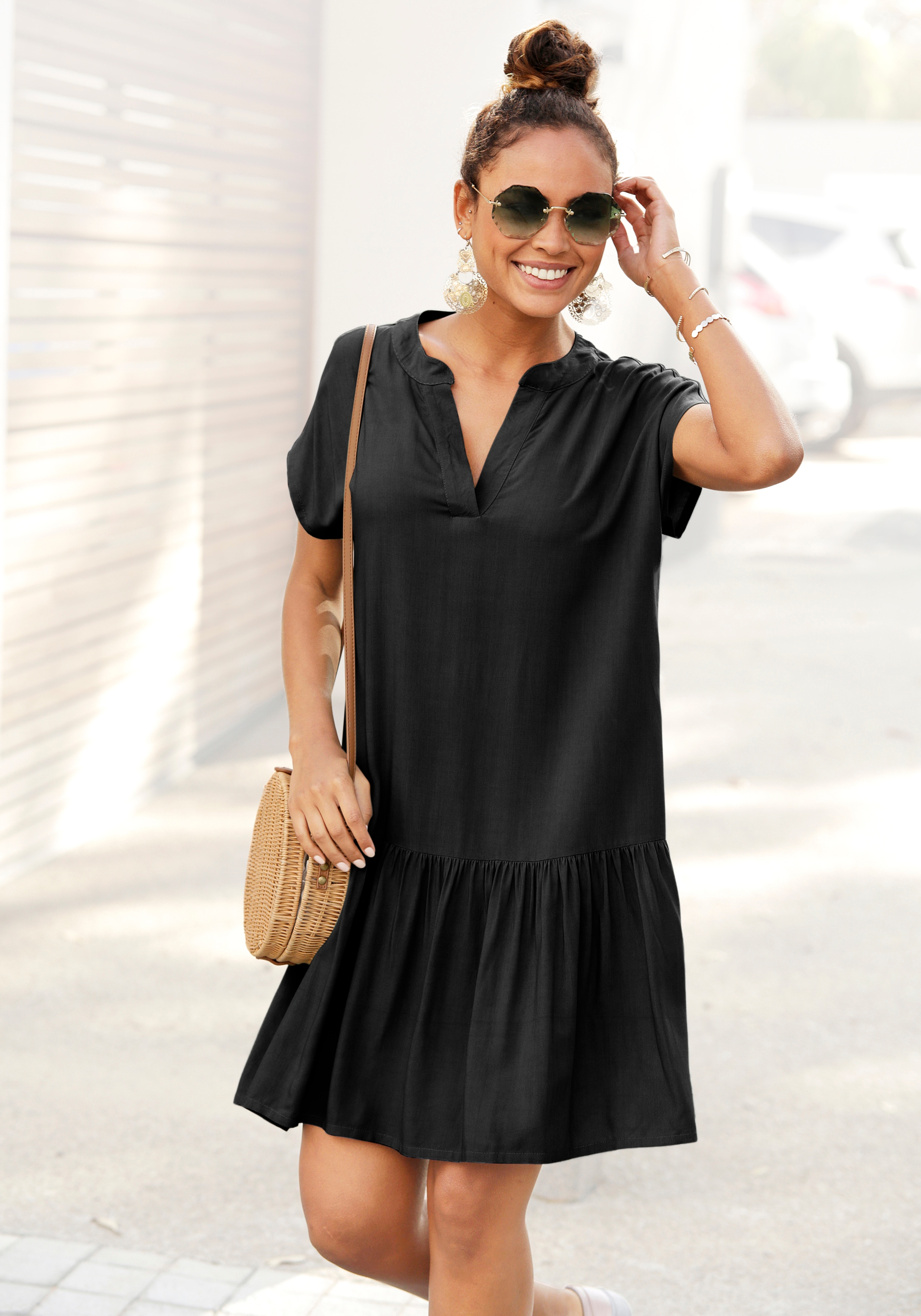 s.Oliver Blusenkleid "mit Volant am Rock" Ohne Taschen luftiges Tunikakleid, Sommerkleid,leichtes Strandkleid,Cover-up, Basic