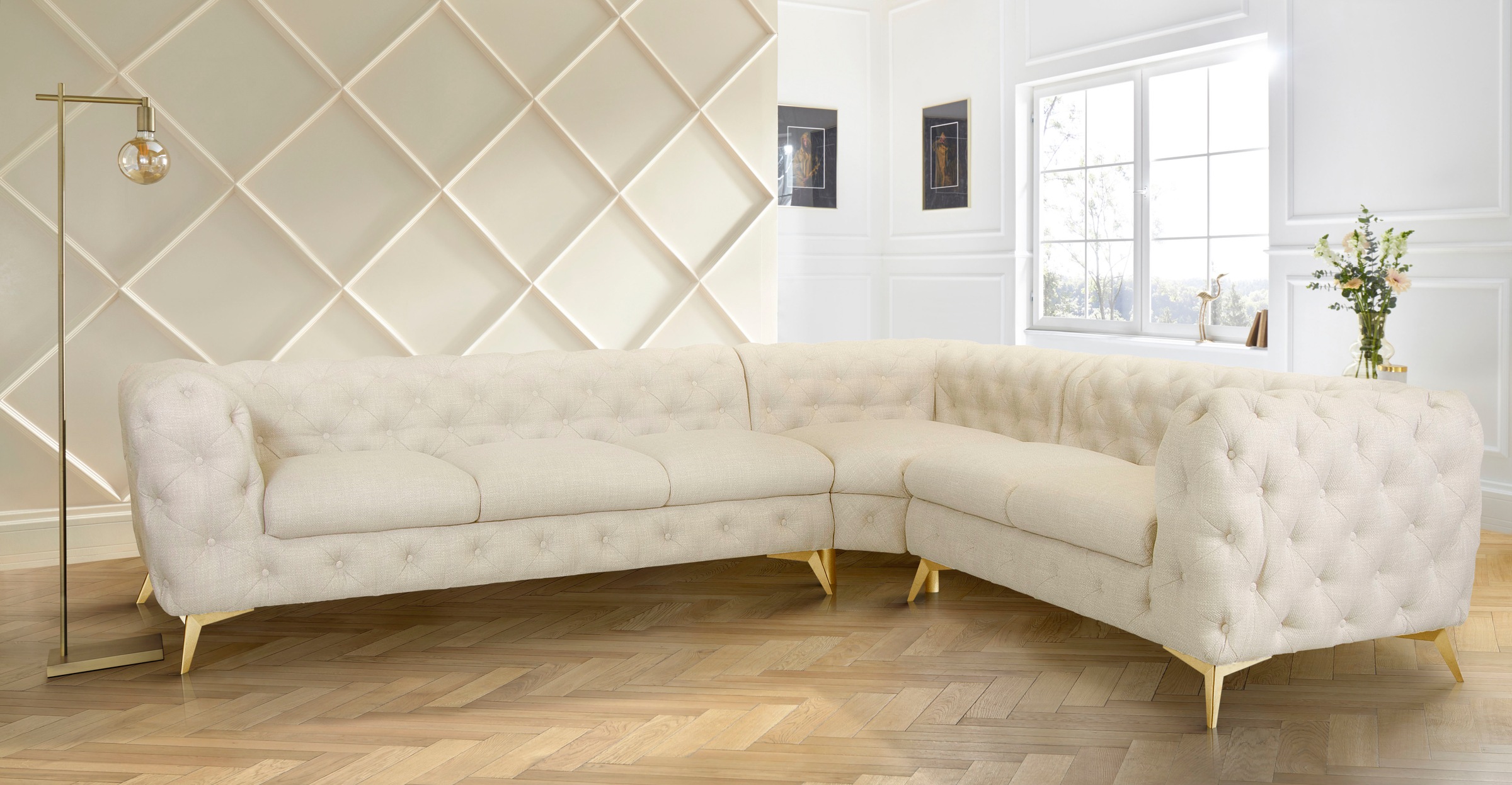Leonique Chesterfield-Sofa »Ecksofa GLYNIS L-Form mit Wellenunterfederung, Maße B/T/H 323/264/75cm«, aufwändige Knopfheftung, moderne Chesterfield Optik, Fußfarbe wählbar