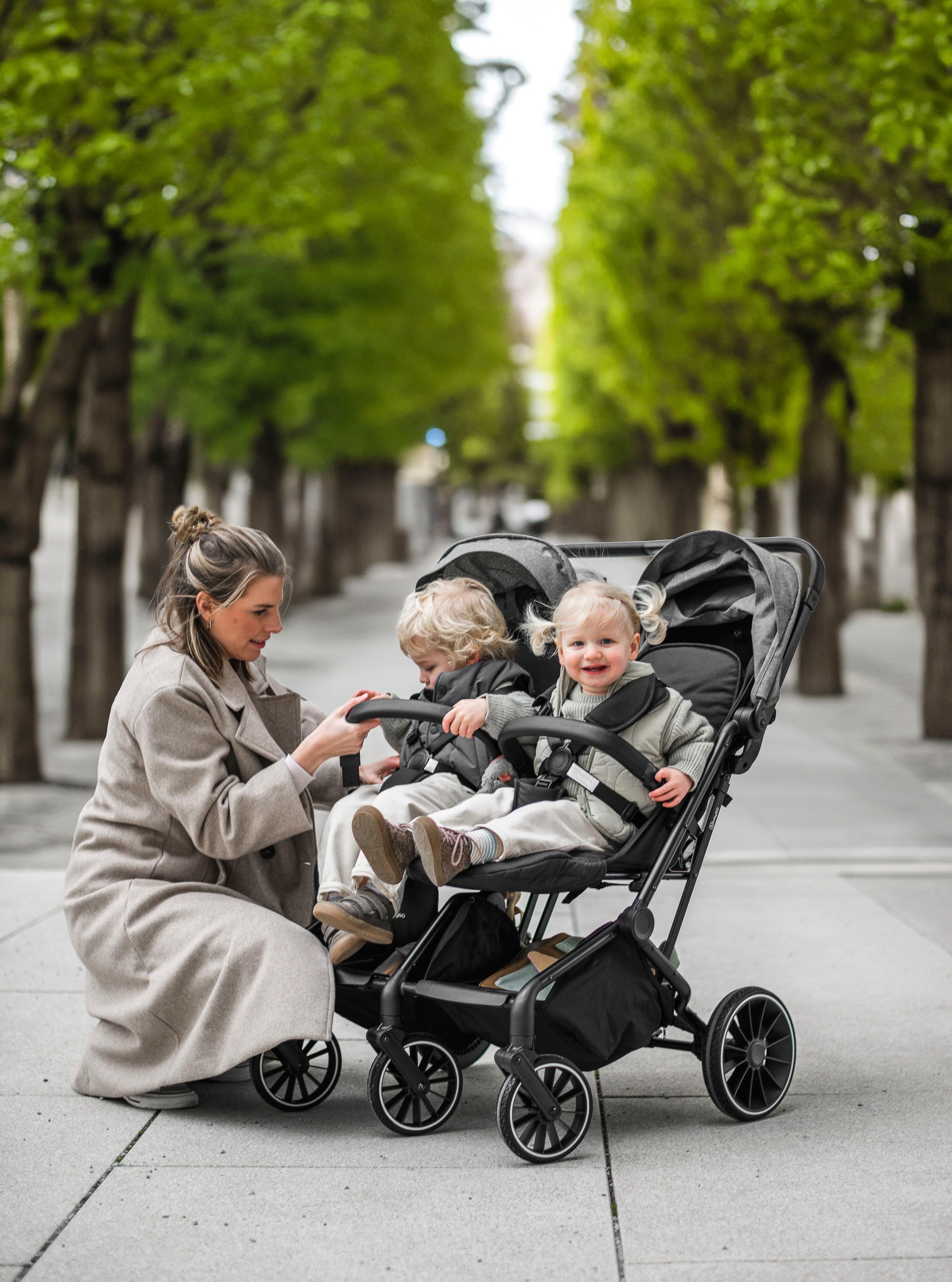 BabyGo Zwillingsbuggy »Zwillingskinderwagen GOTwice«, mit drei schwenkbaren Vorderrädern