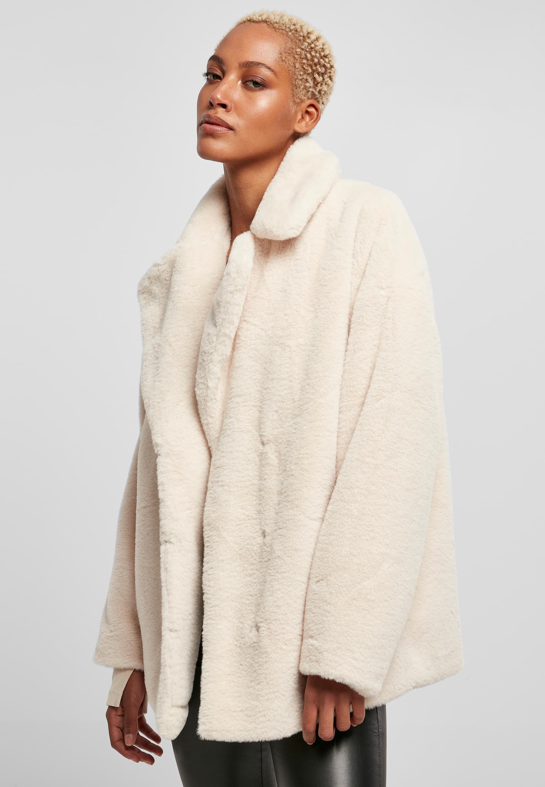 URBAN CLASSICS Winterjacke »Urban Classics Damen Ladies Lapel Teddy Jacket«, (1 St.), ohne Kapuze
