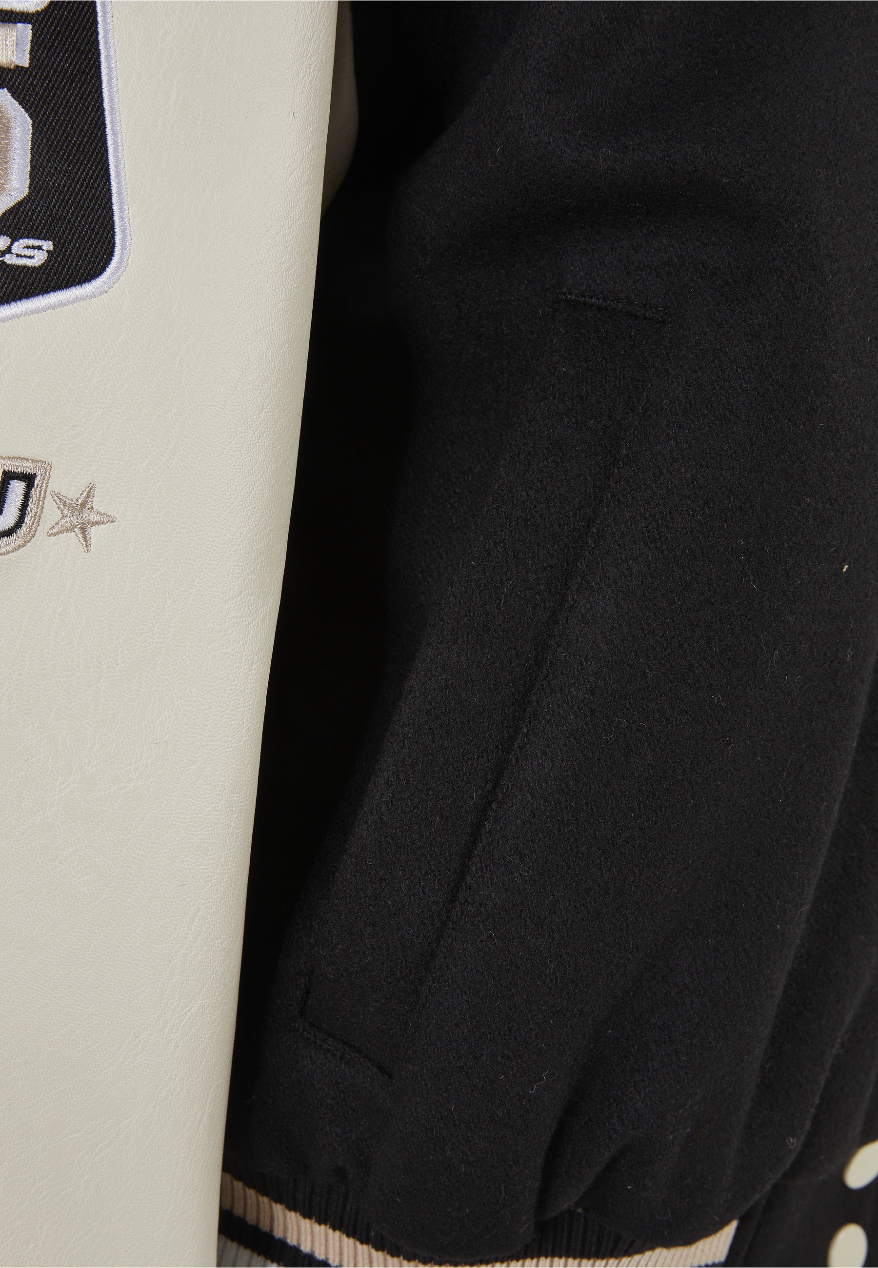 Fubu Anorak »Fubu Damen FW231-017-1 FUBU College Varsity Jacket« 1 Stk. tlg. ohne Kapuze
