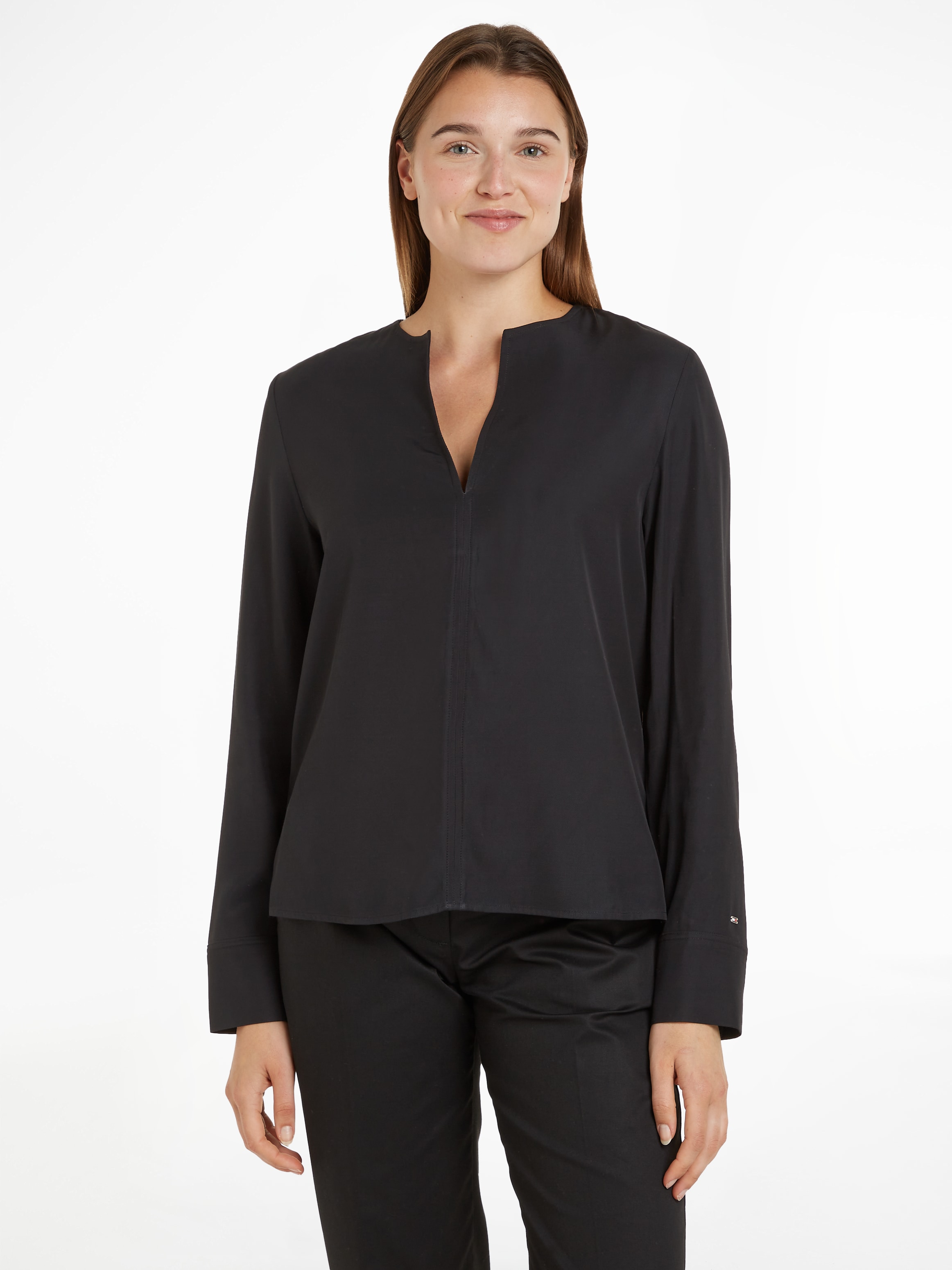 Tommy Hilfiger Klassische Bluse "VISCOSE REGULAR V-NECK LS BLOUSE", mit Tommy Hilfiger Flagge