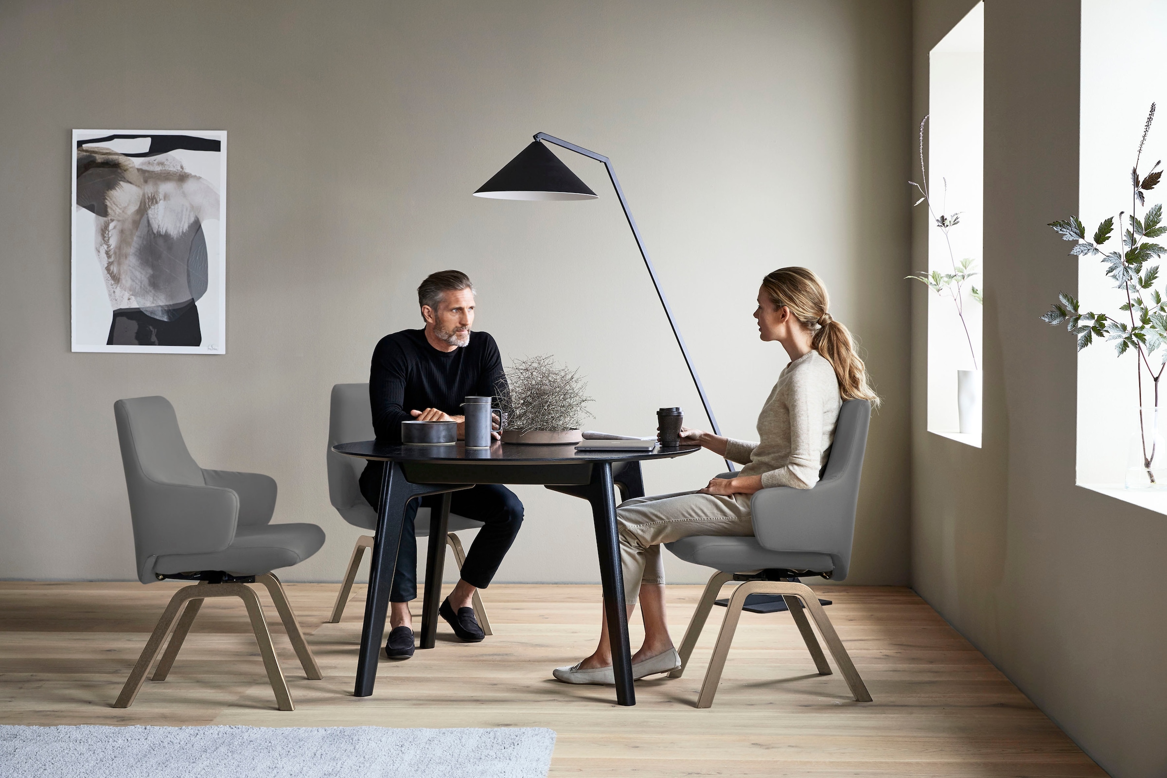 Stressless® Polsterstuhl »Laurel«, Microfaser DINAMICA, Low Back mit Armlehne, Größe L, mit schräggestellten Beinen in Schwarz
