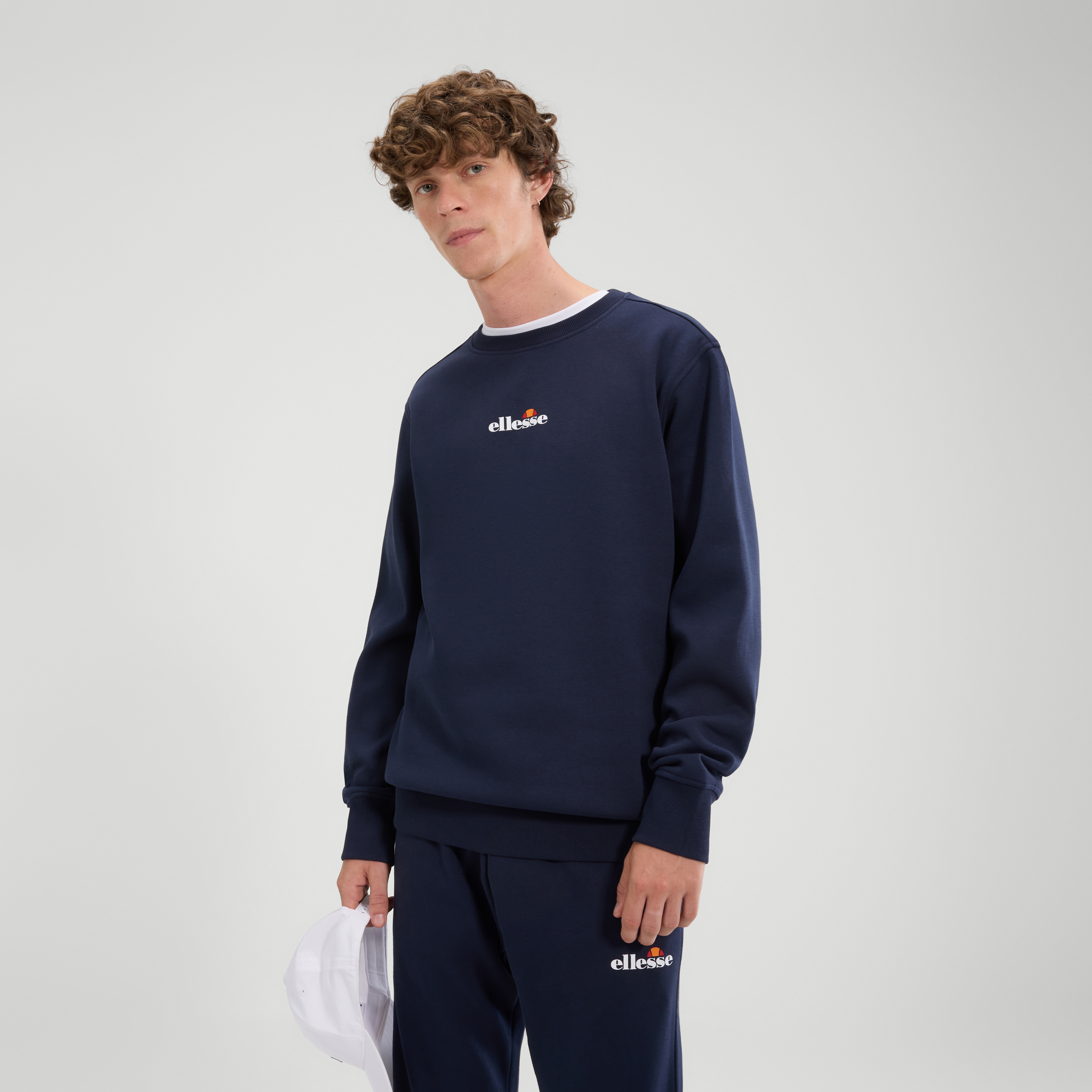 Ellesse Sweatshirt "KIAMTO 2 SWEATSHIRT", mit Rundhalsausschnitt, in normaler Länge, aus Baumwolle und Polyester